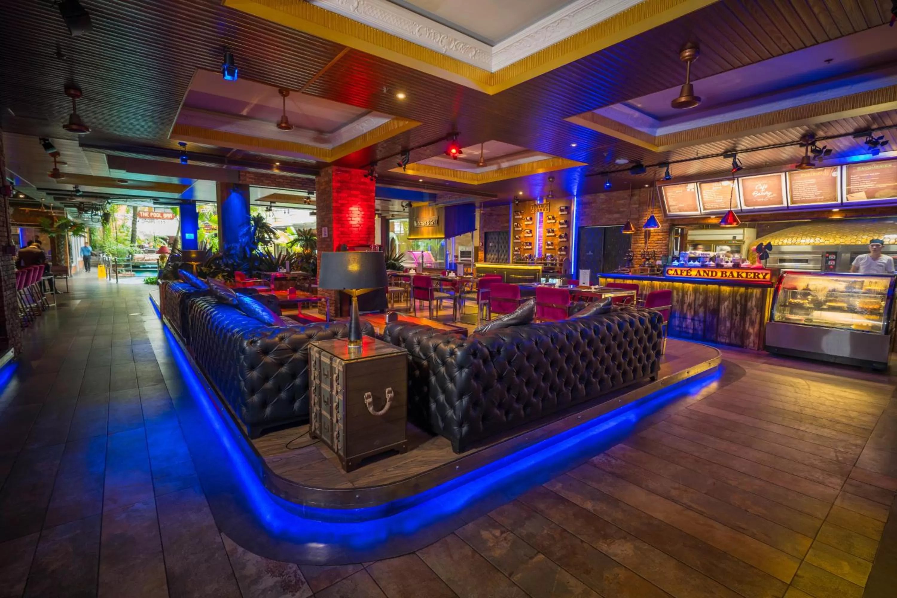 Restaurant/places to eat in ABC Hotel