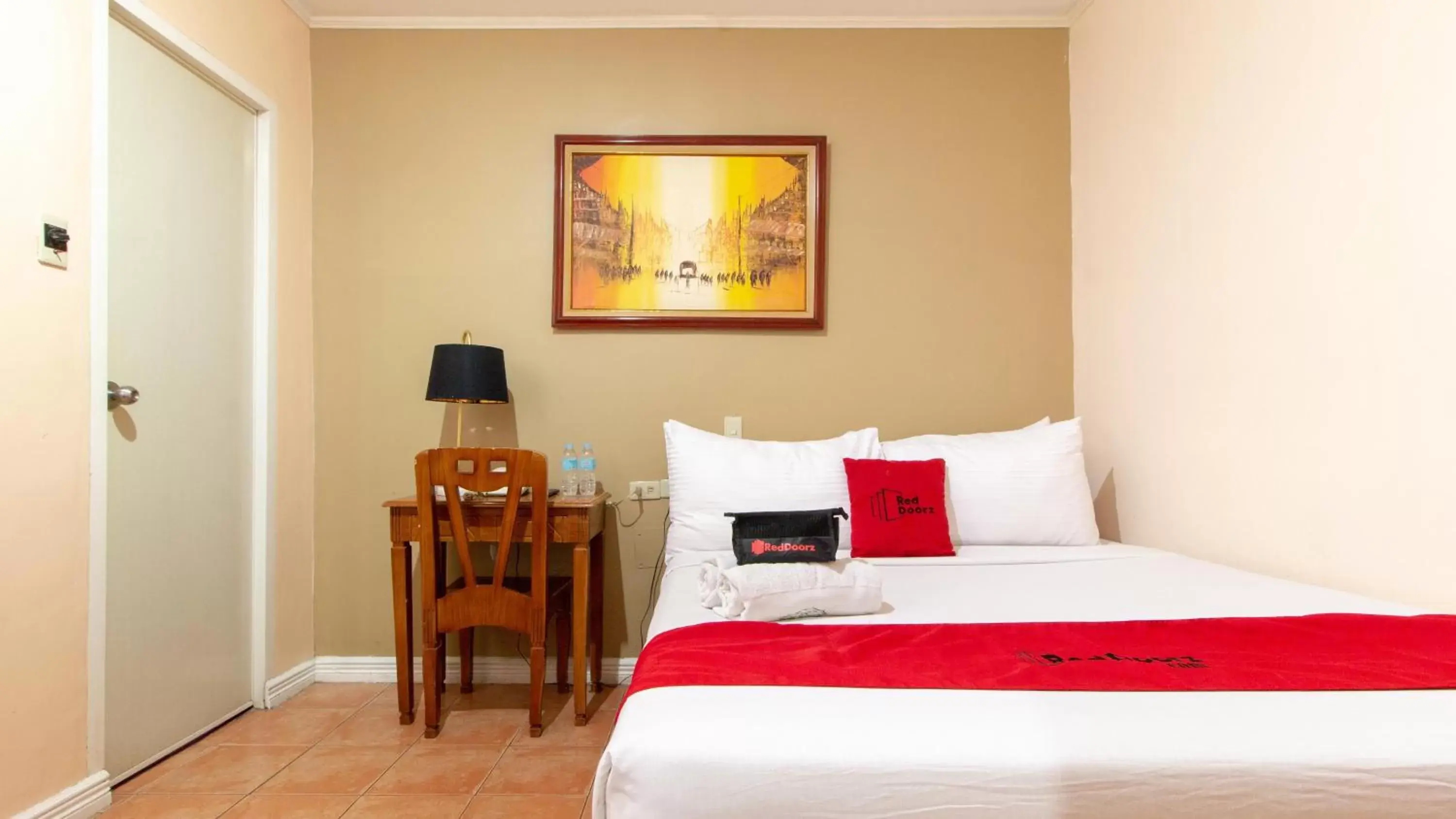 Photo of the whole room, Bed in RedDoorz @ Downtown Tacloban Photo of the whole room, Bed in RedDoorz @ Downtown Tacloban