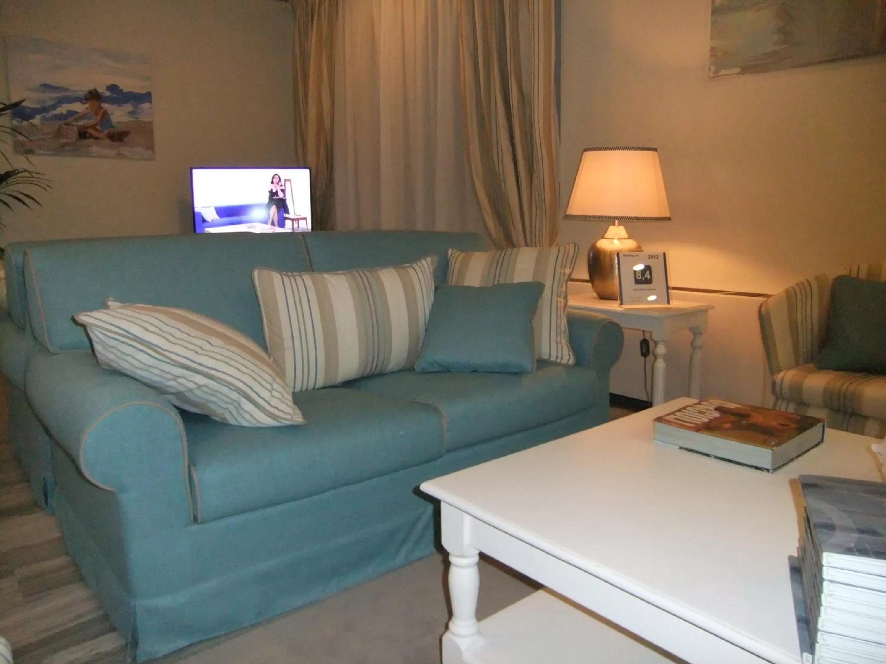 Seating area in Hotel Giulio Cesare