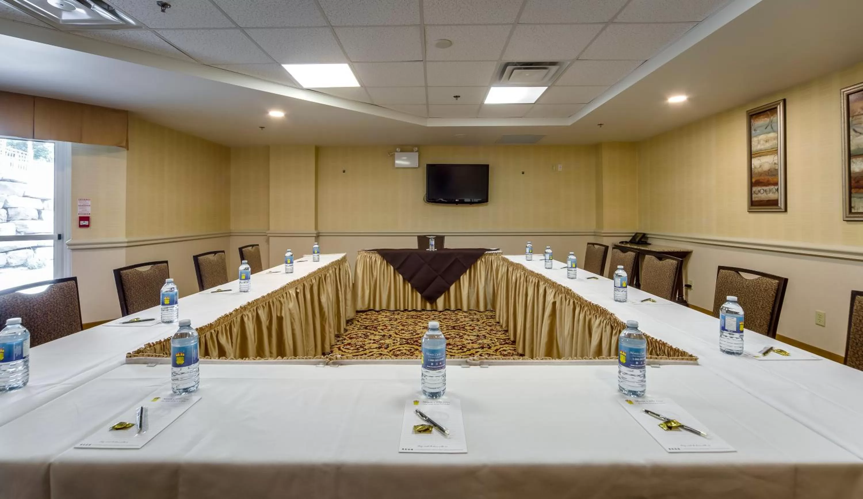 Banquet/Function facilities in Monte Carlo Inn & Suites Downtown Markham