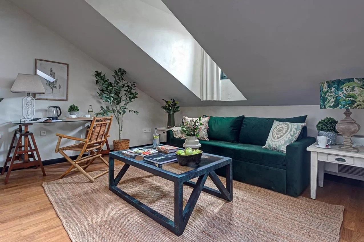 Living room, Seating Area in Hospedium Hotel La Farm