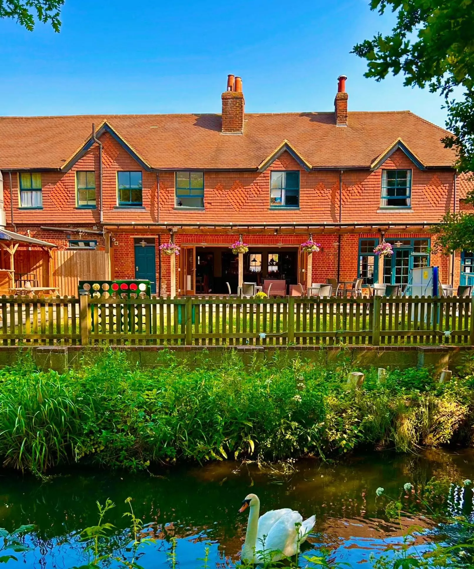 Property Building in Crown & Anchor