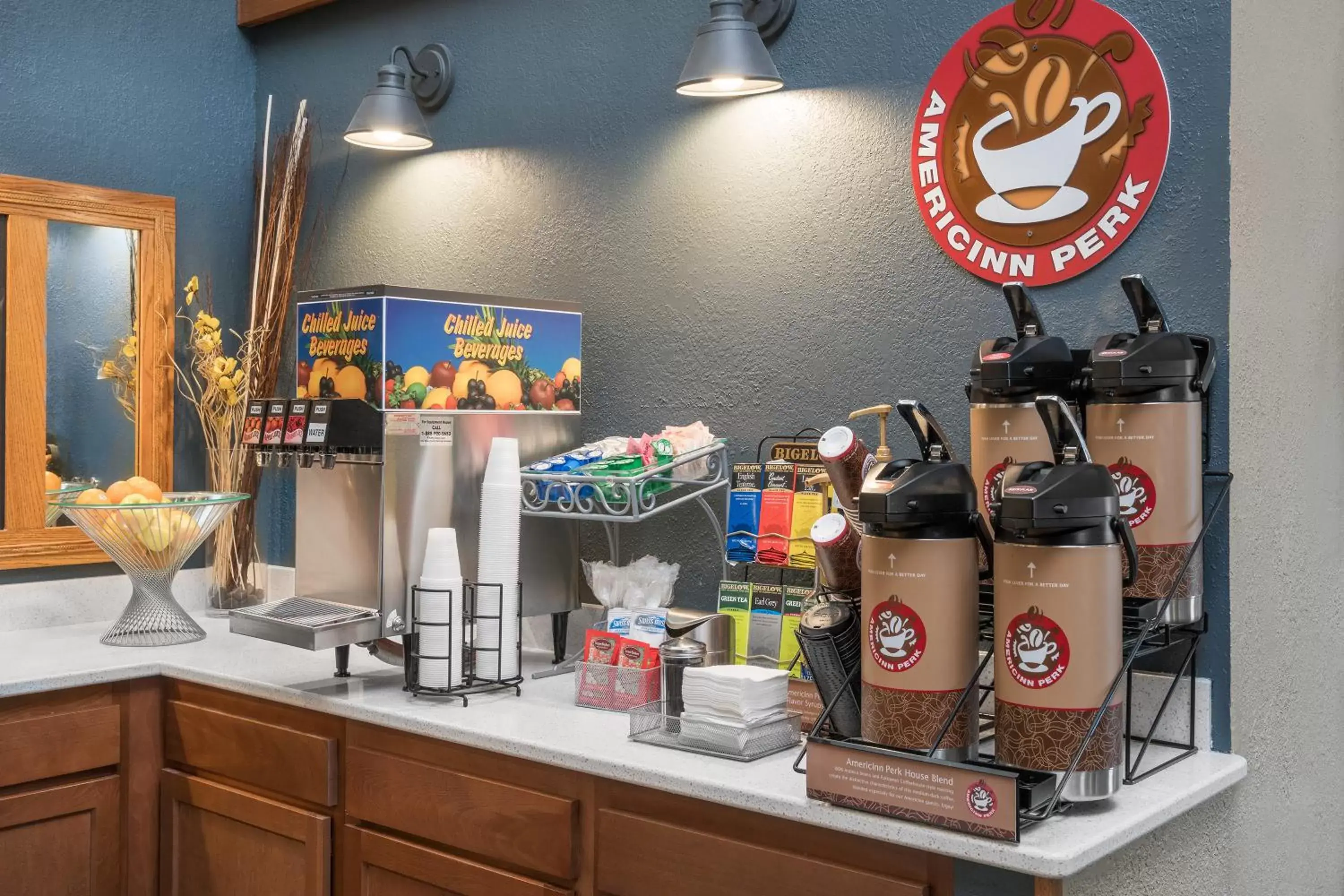 American breakfast, Coffee/Tea Facilities in AmericInn by Wyndham Lake City