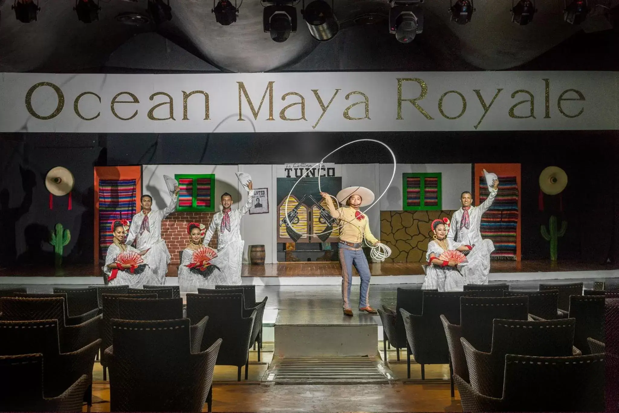 Entertainment in Ocean Maya Royale Adults Only - All Inclusive