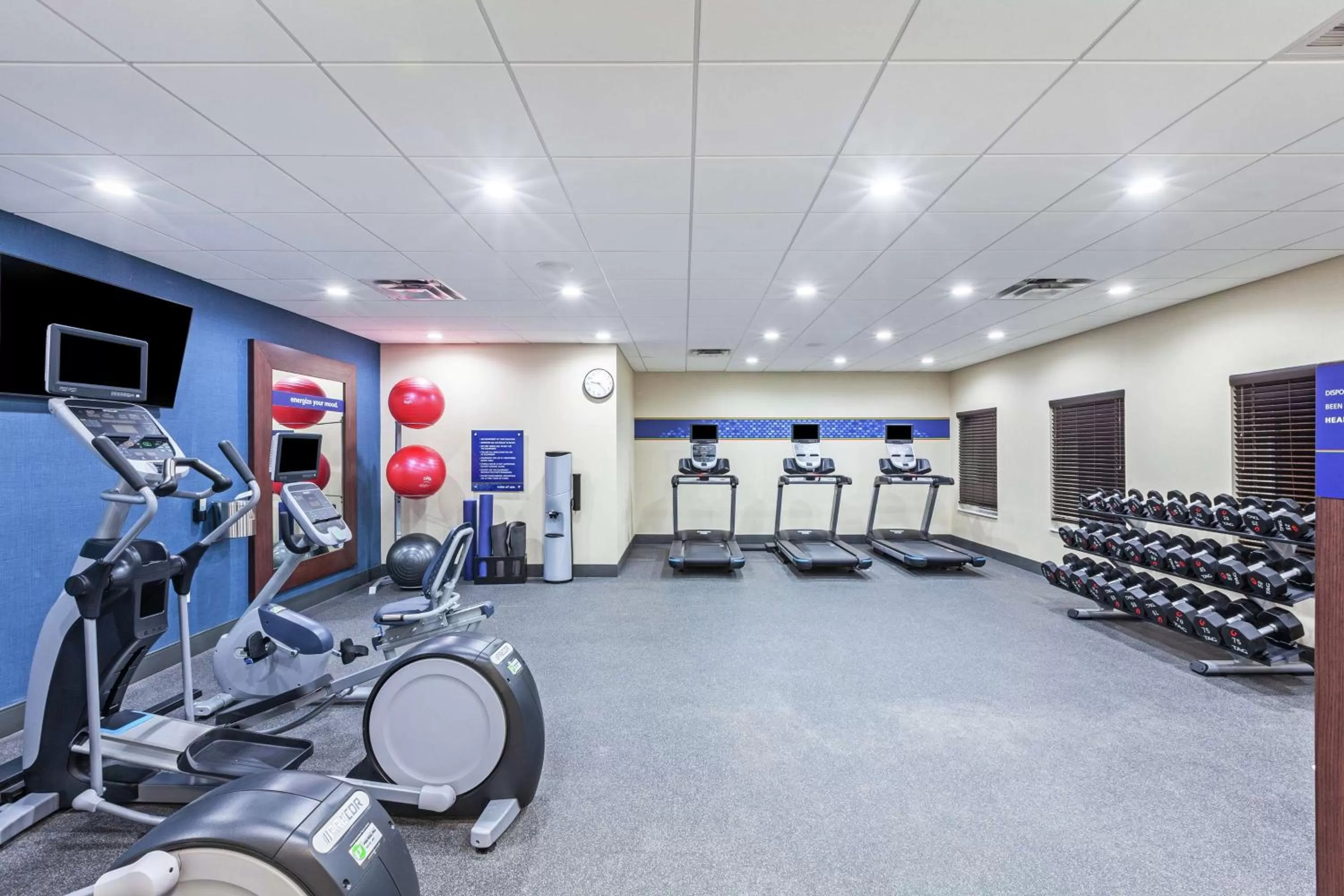 Fitness centre/facilities in Hampton Inn Gardner