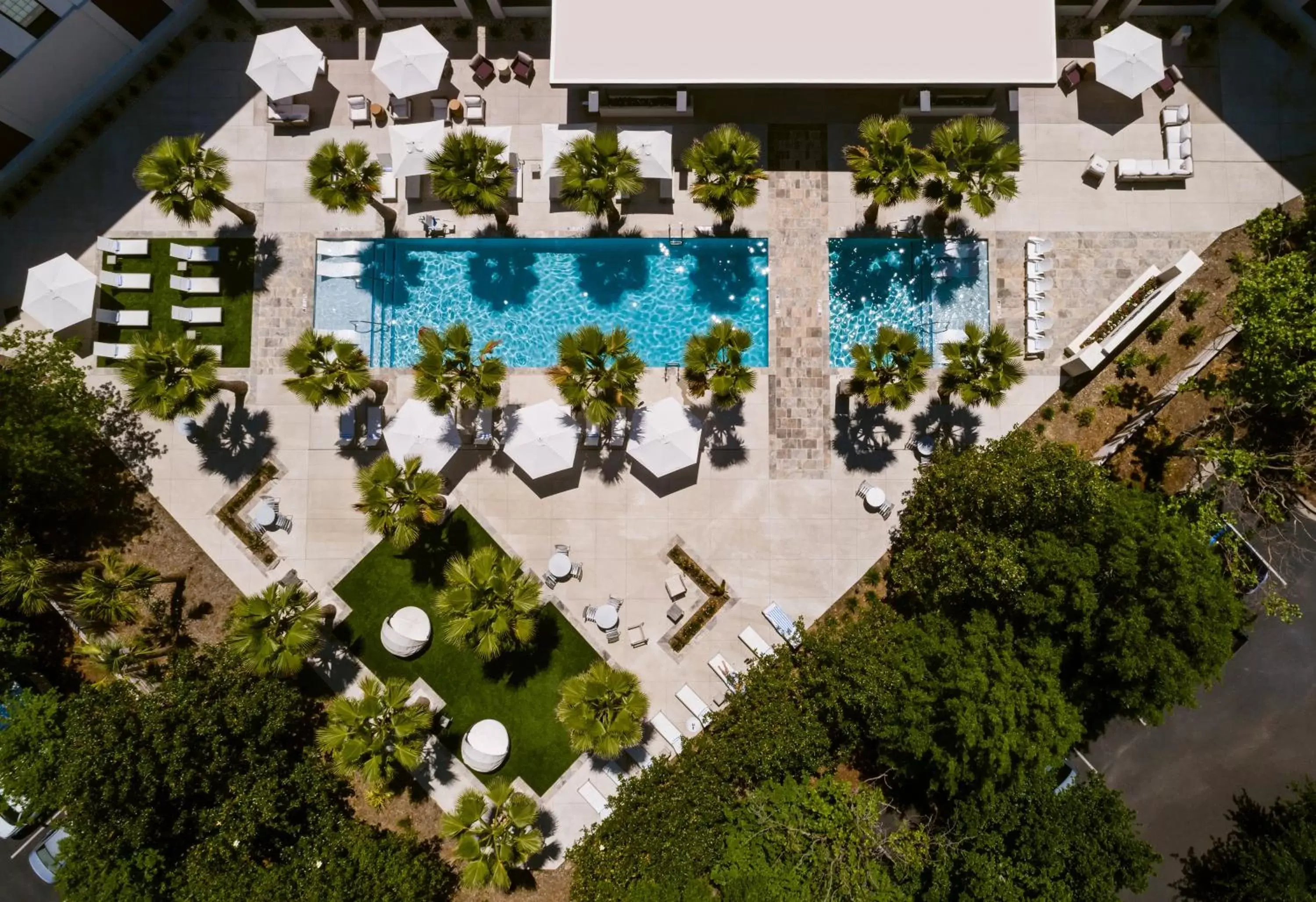 Swimming pool, Bird's-eye View in Hotel Indigo Charleston - Mount Pleasant, an IHG Hotel