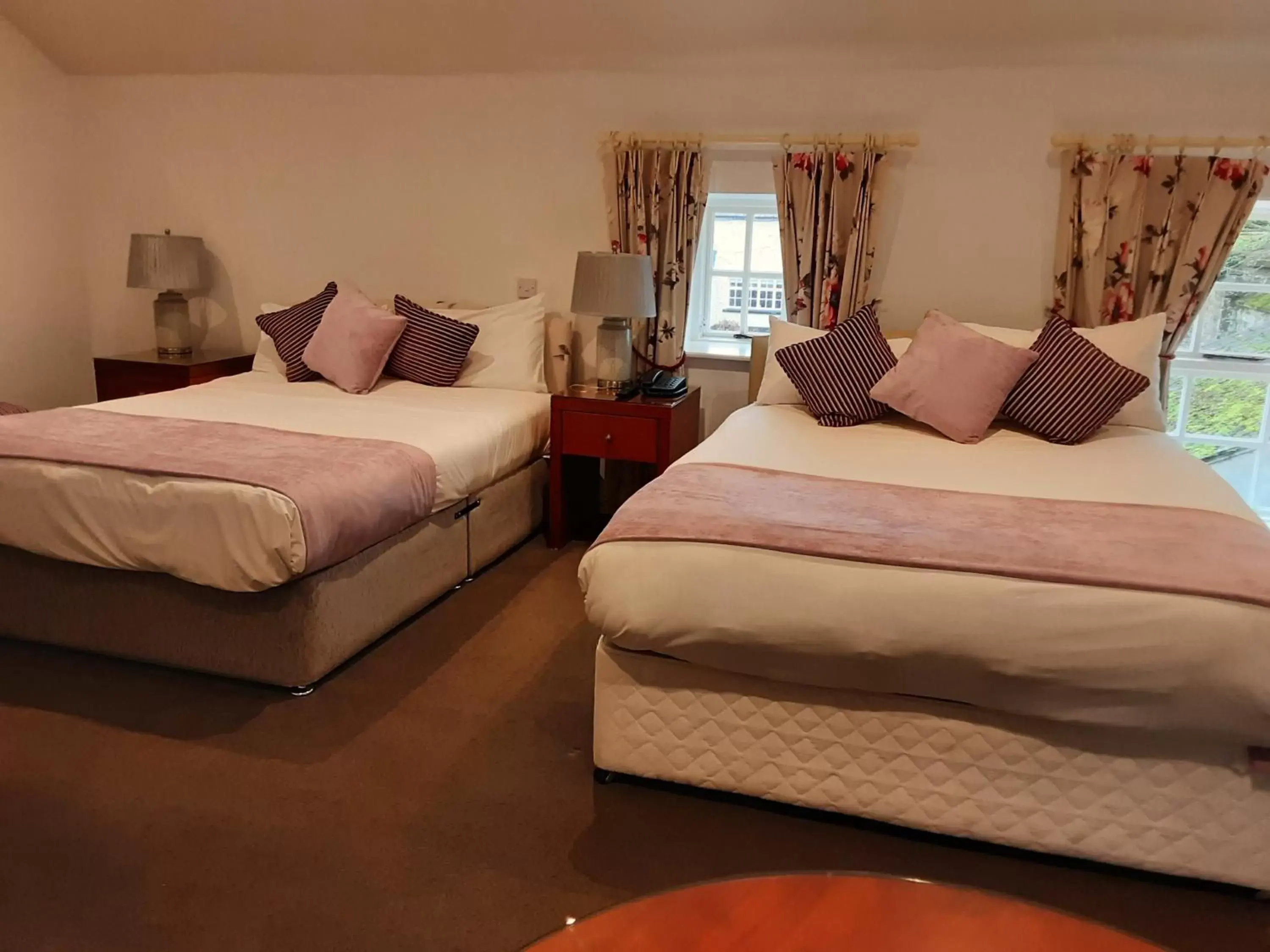 Photo of the whole room, Bed in Leixlip Manor Hotel