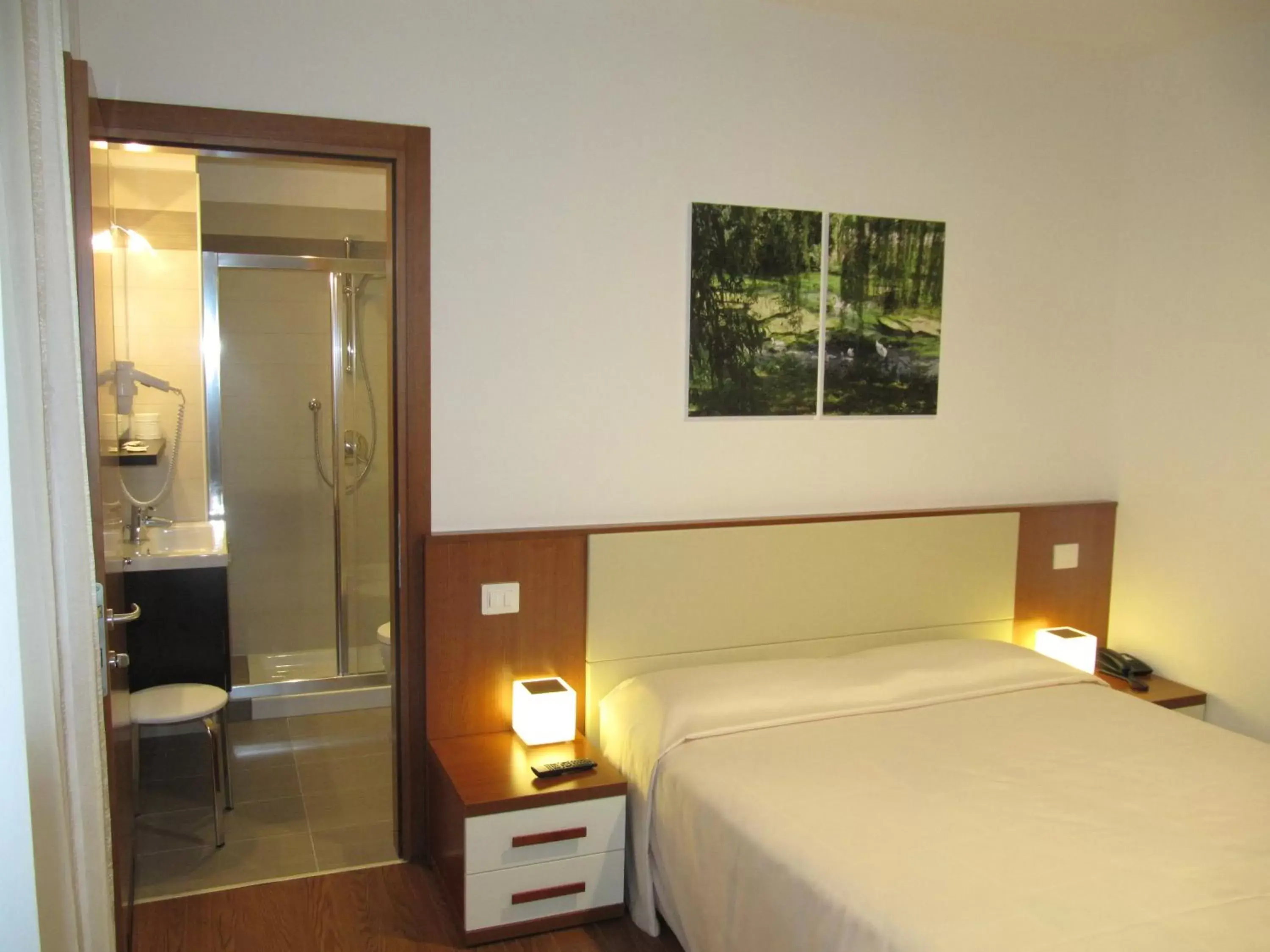 Photo of the whole room, Bed in Hotel Mezzaluna