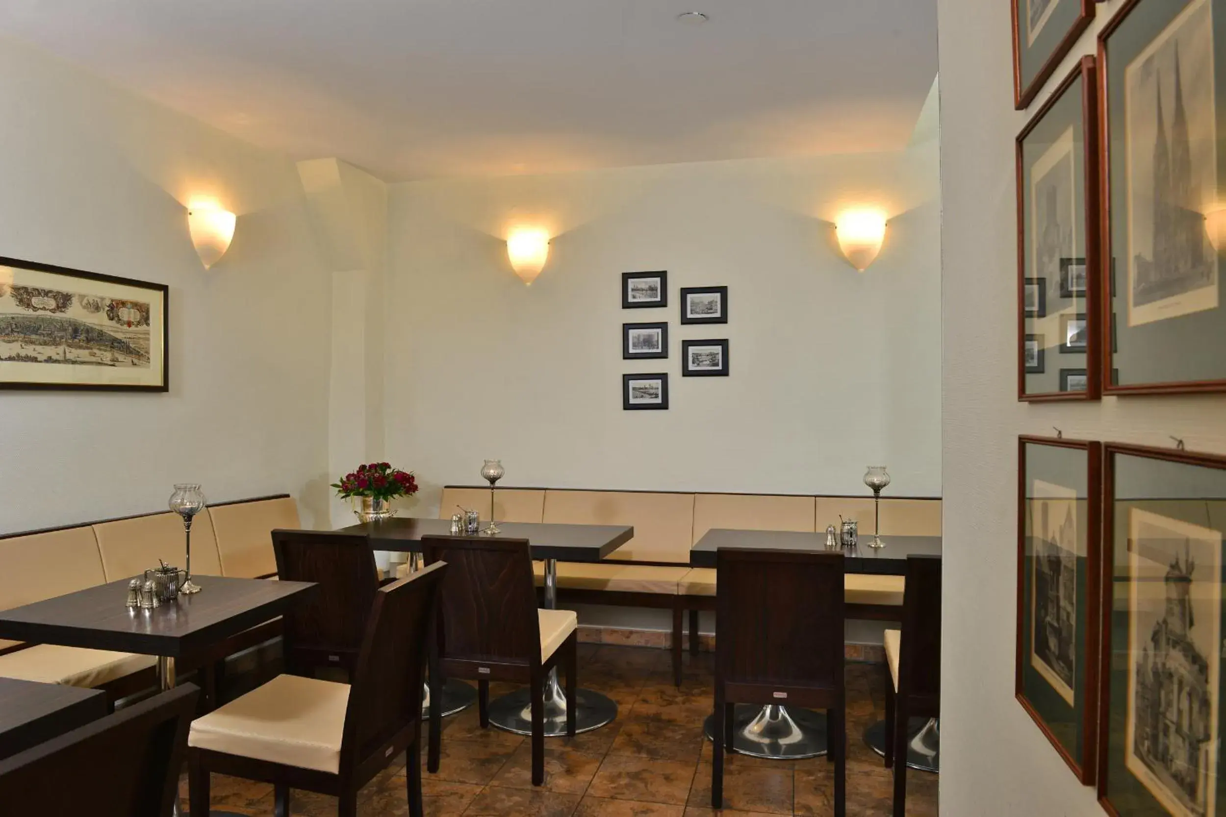 Lounge or bar, Restaurant/Places to Eat in Hotel Domstern