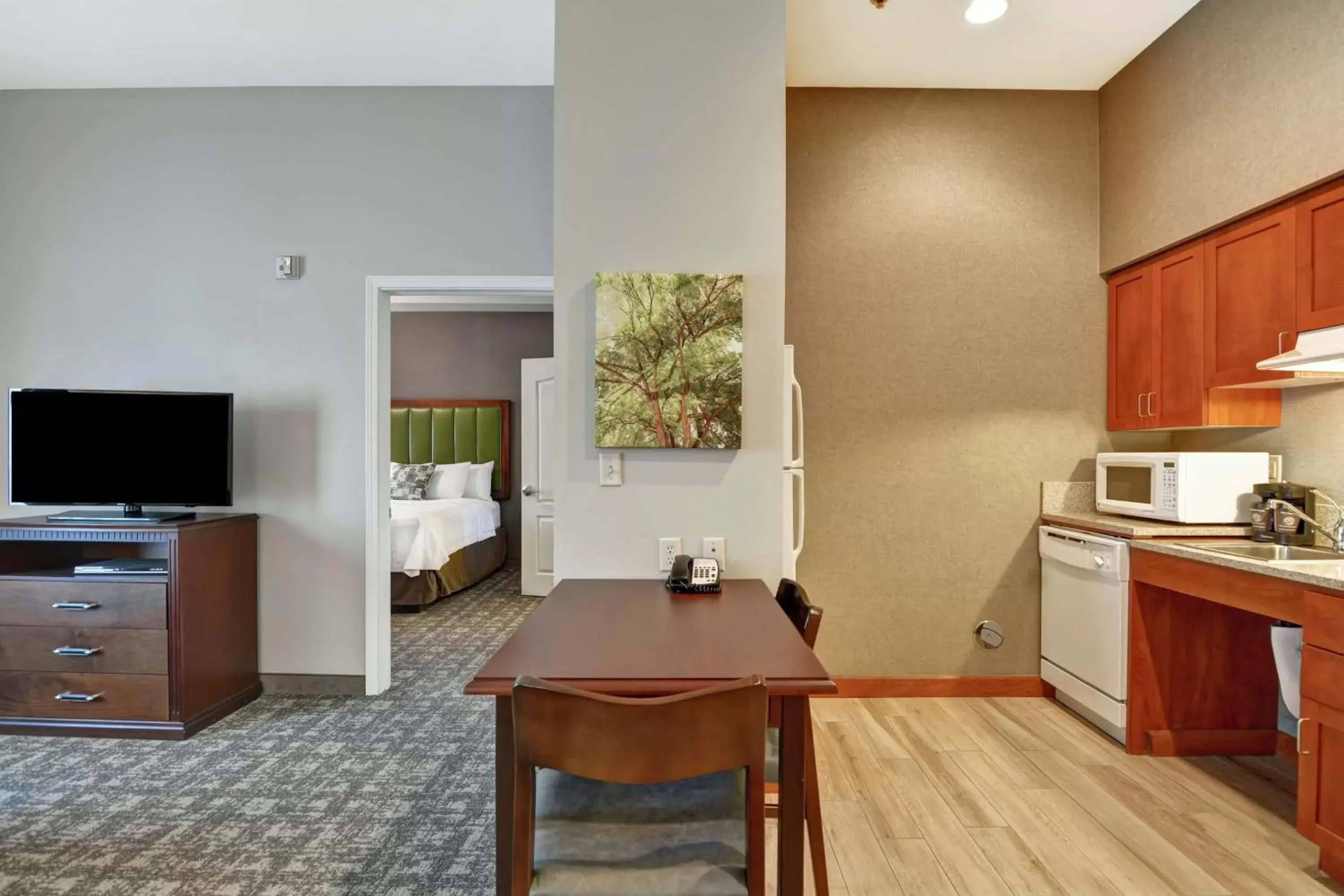 Kitchen or kitchenette, Kitchen/Kitchenette in Homewood Suites by Hilton Reno