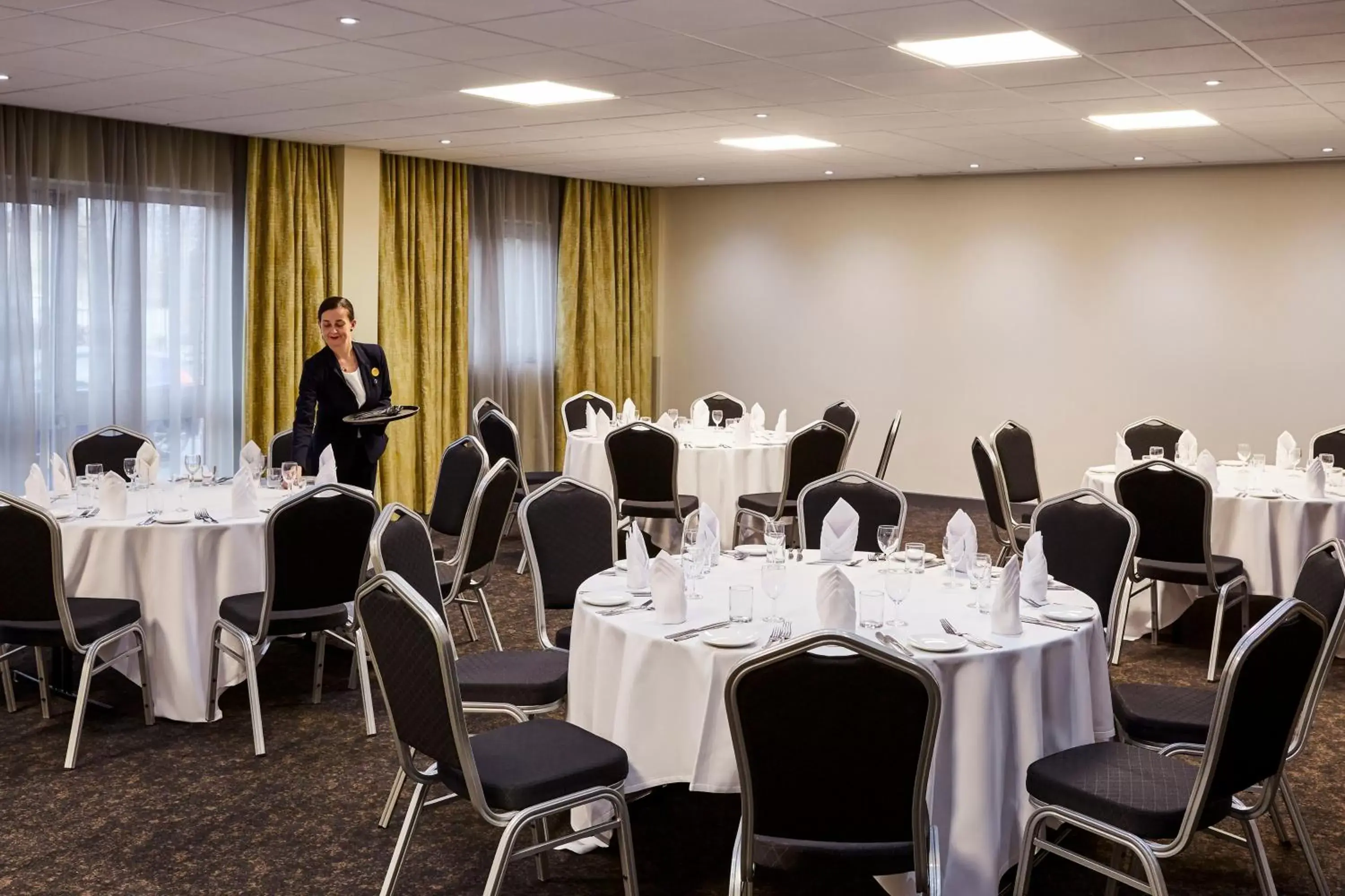 Banquet/Function facilities, Restaurant/Places to Eat in Novotel Wolverhampton City Centre