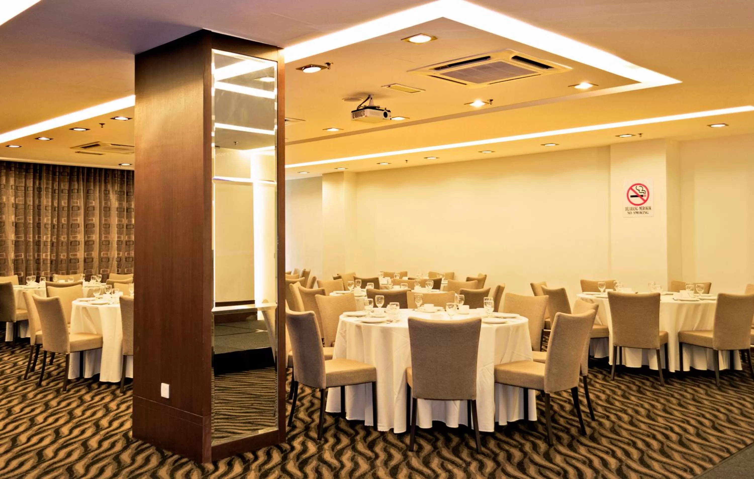 Banquet/Function facilities in Marvelux Hotel