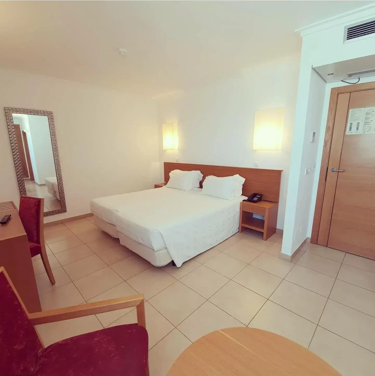Room Photo in Monte Gordo Hotel Apartamentos & Spa