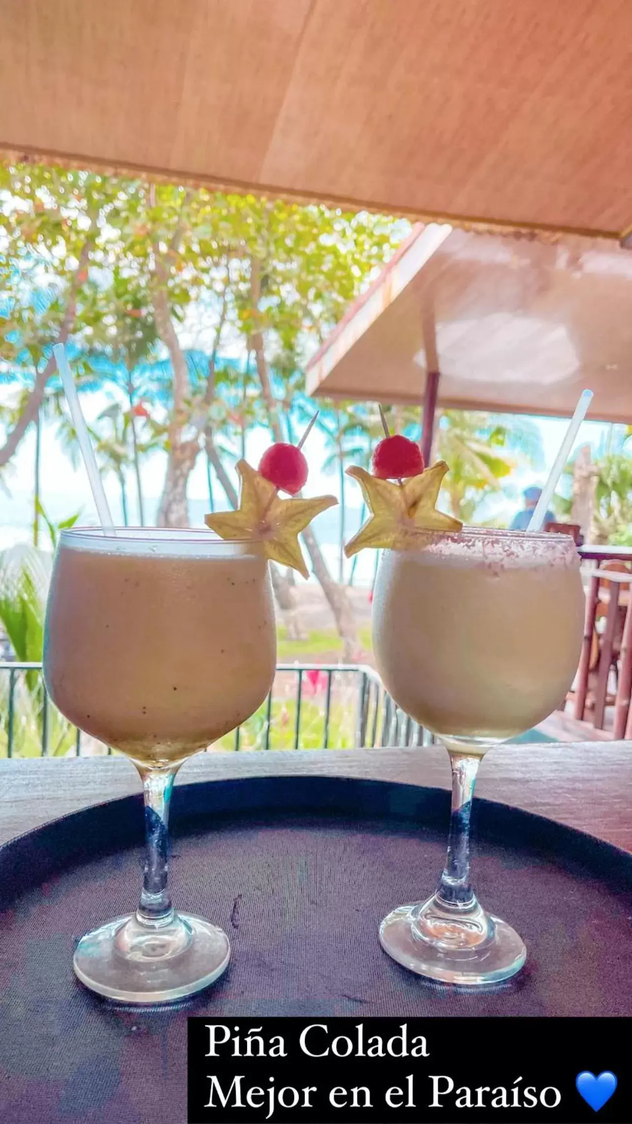 People, Drinks in Hotel Beachfront Vista Hermosa