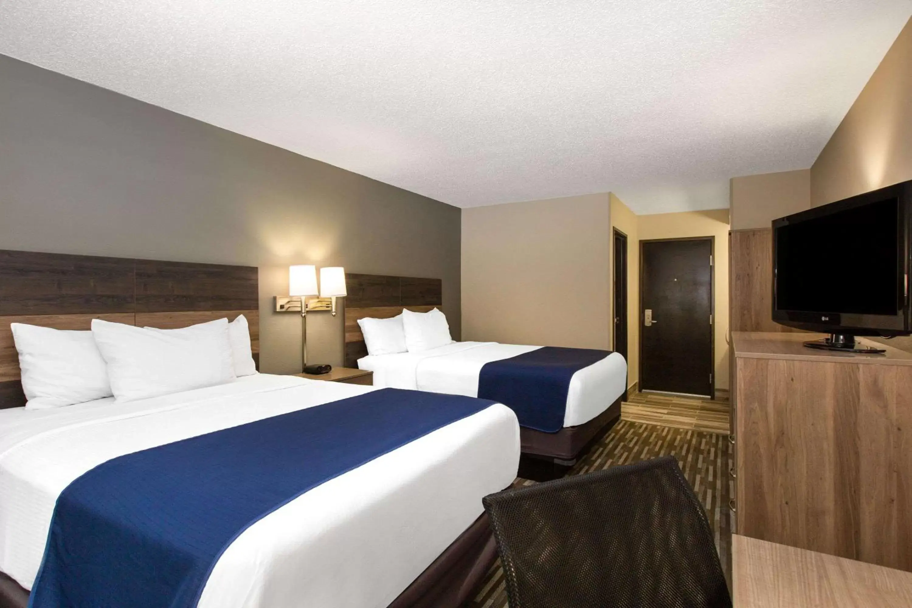 Photo of the whole room in Days Inn & Suites by Wyndham Wisconsin Dells