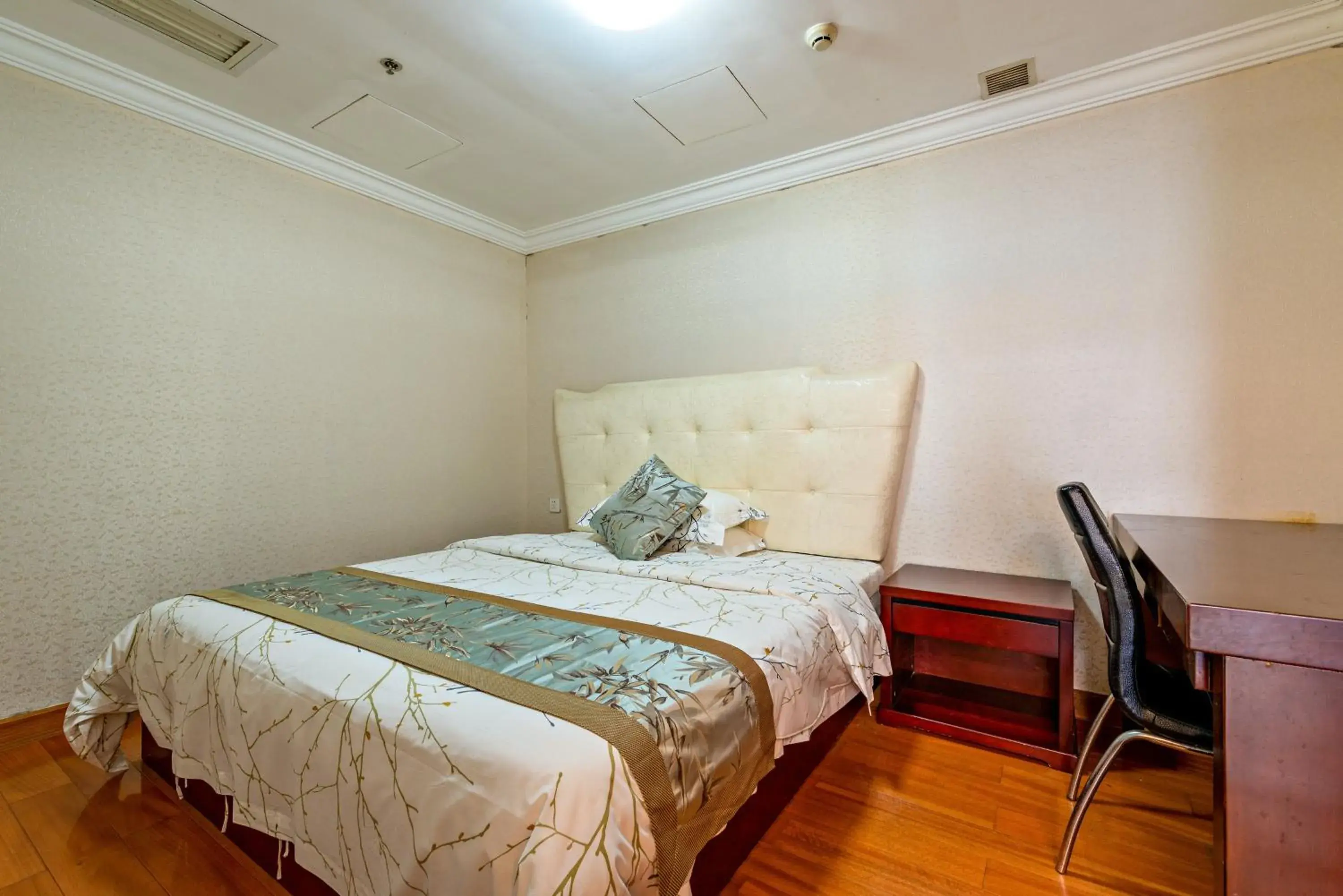 Bed in Guangzhou Manhattan International Apartment Zhengjia Branch