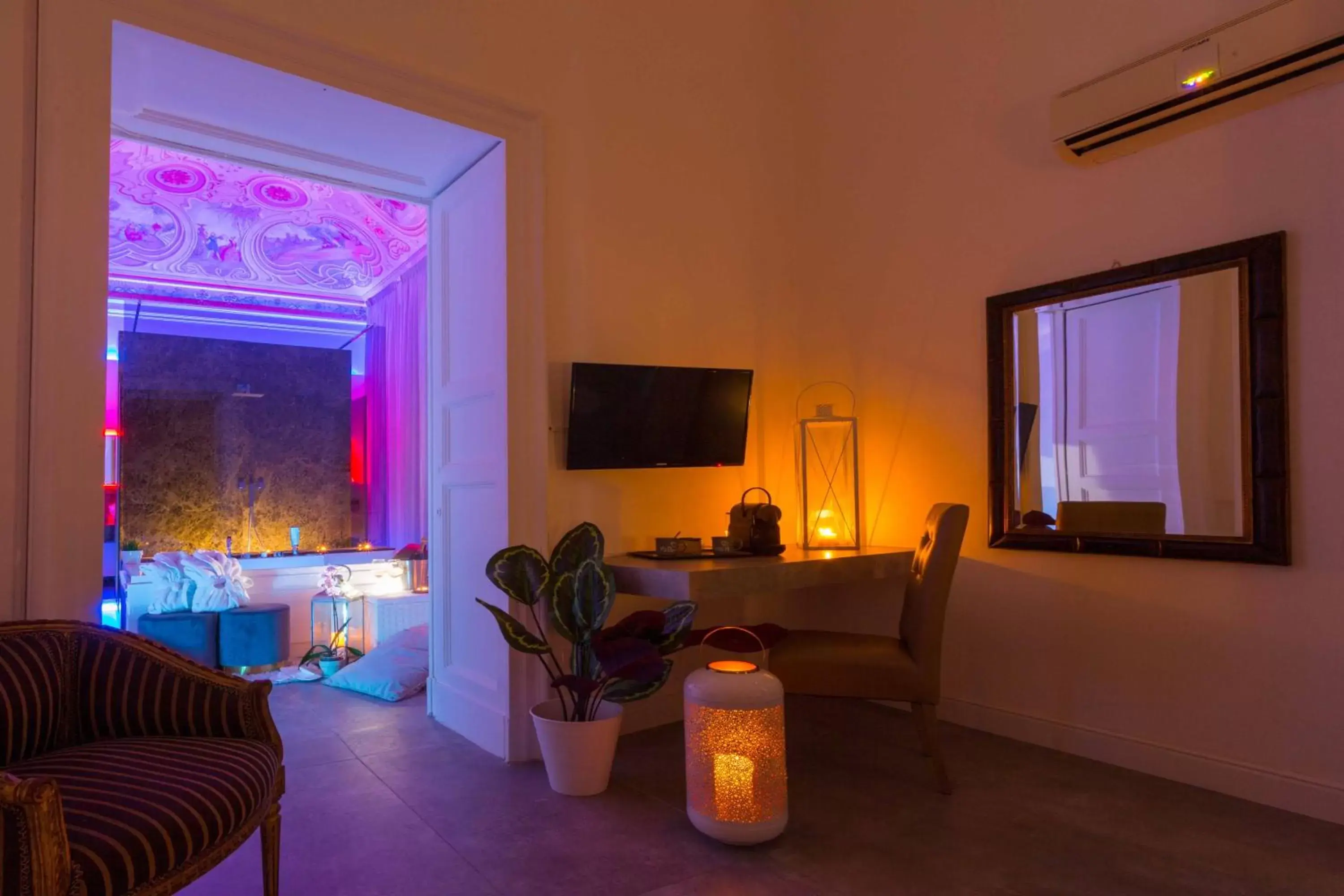 Photo of the whole room, Seating Area in B&B Palazzo Bruca Catania