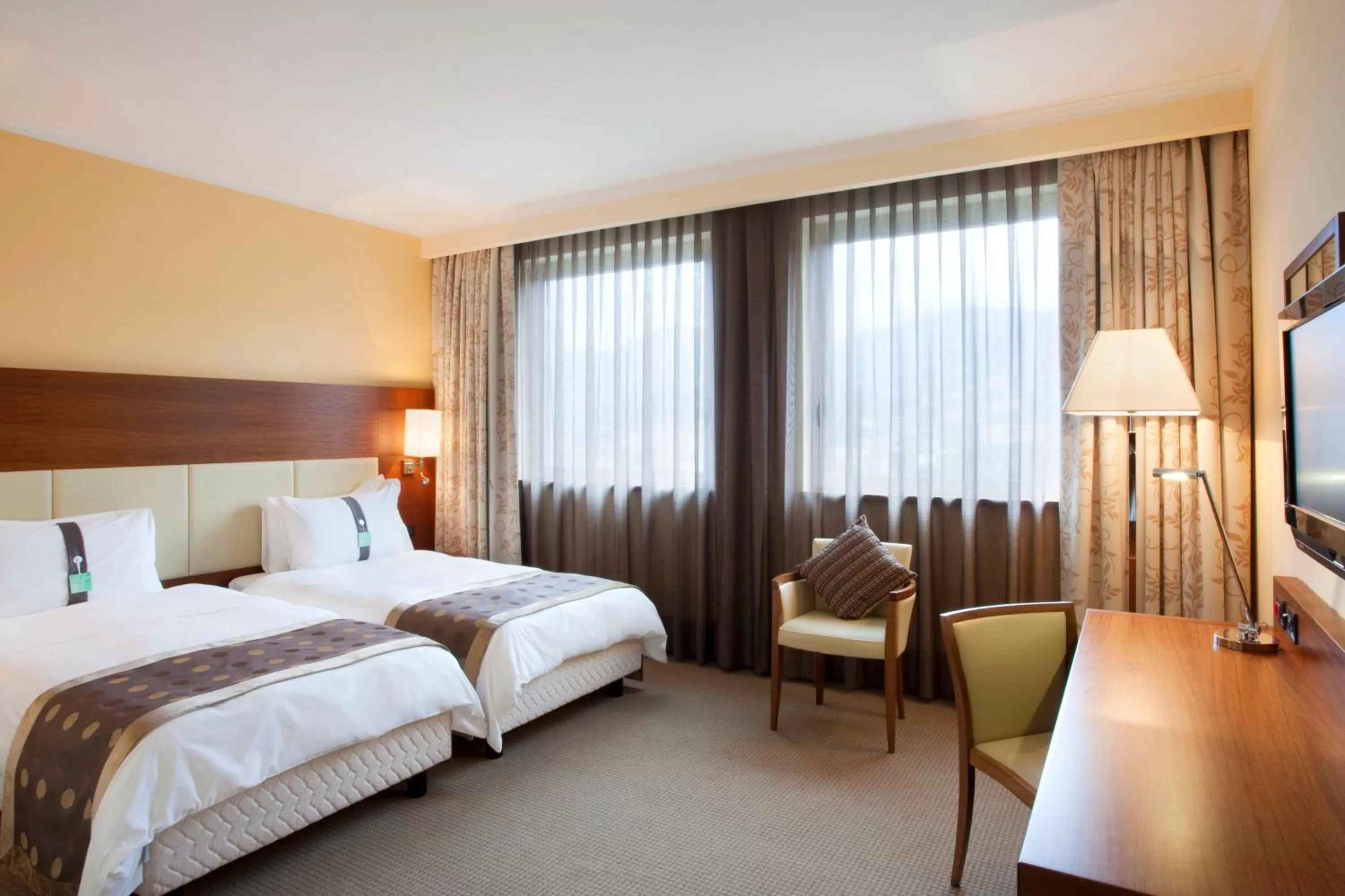 Photo of the whole room, Bed in Holiday Inn Salerno-Cava De' Tirreni by IHG