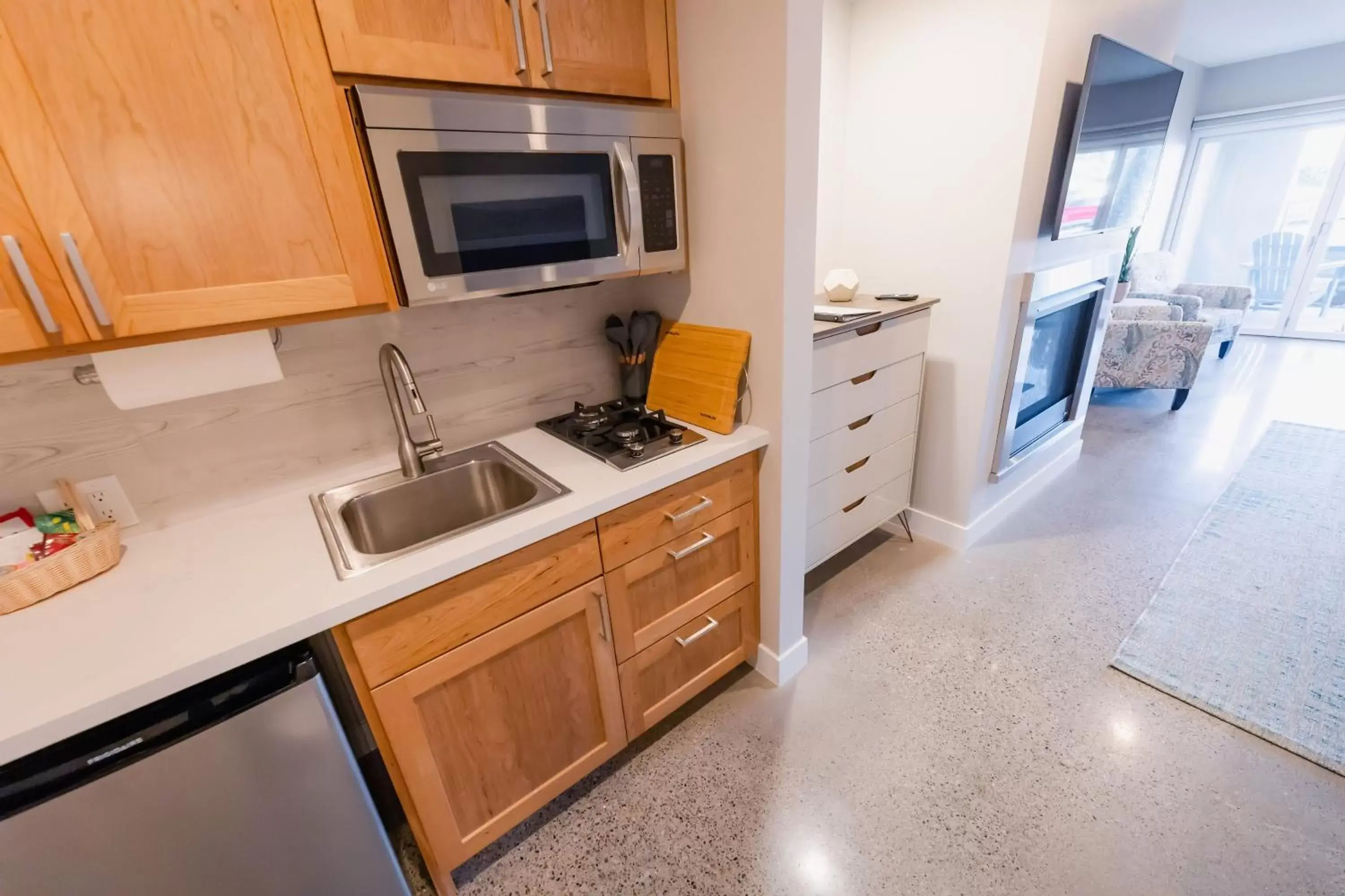 Kitchen/Kitchenette in Baywood Inn Bed & Breakfast