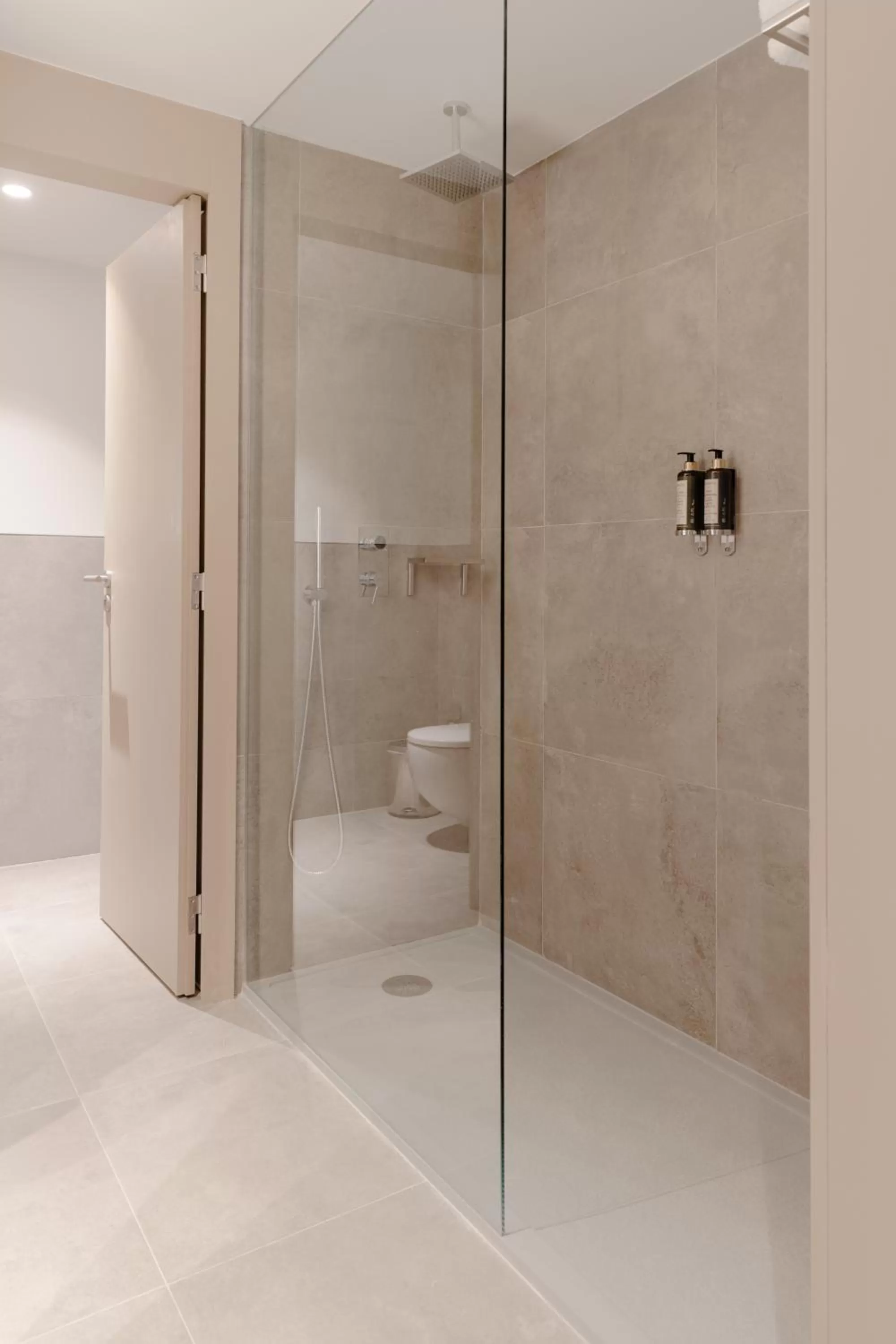 Bathroom in Memmo Baleeira - Design Hotels