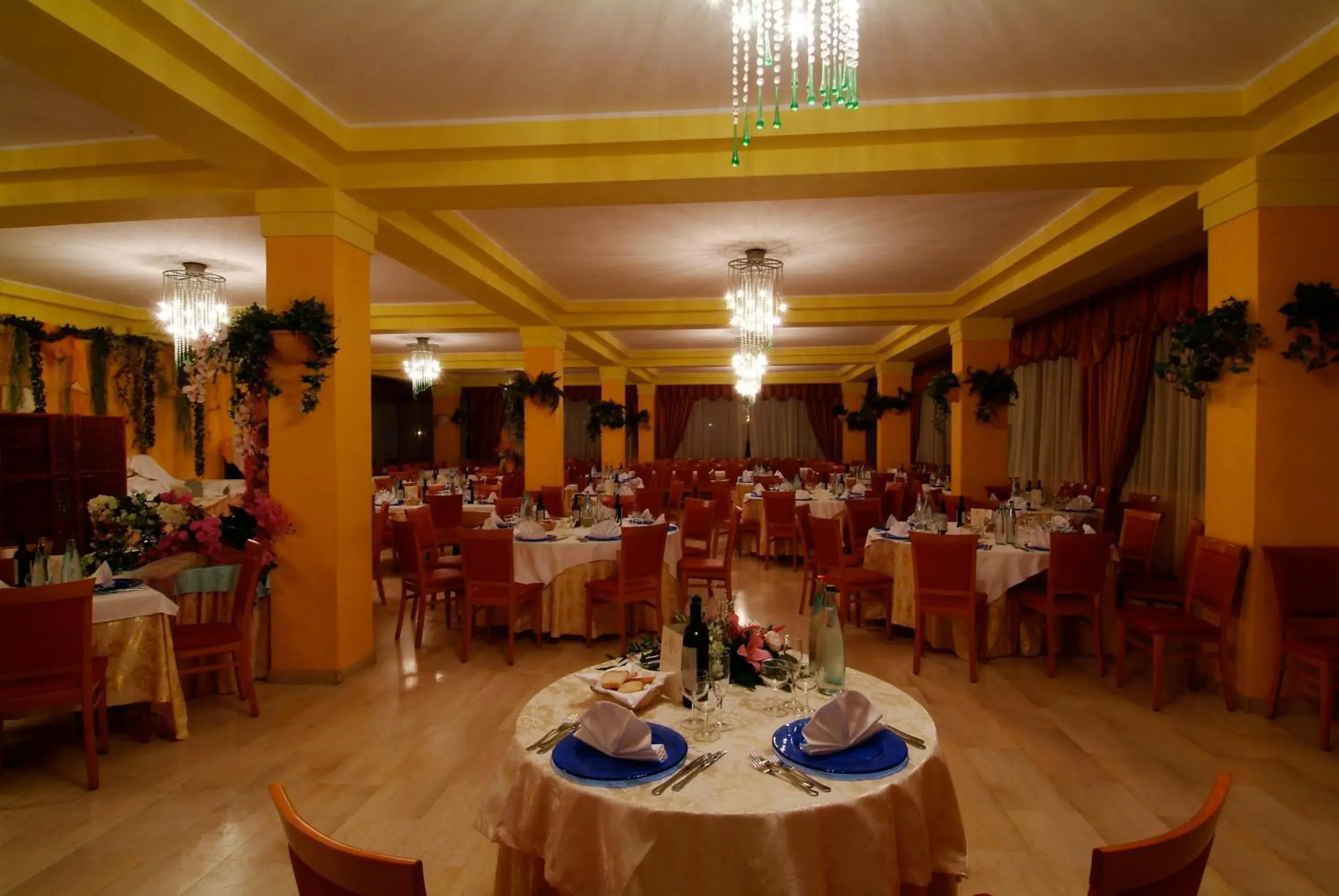 Restaurant/Places to Eat in Grand Hotel Montesilvano