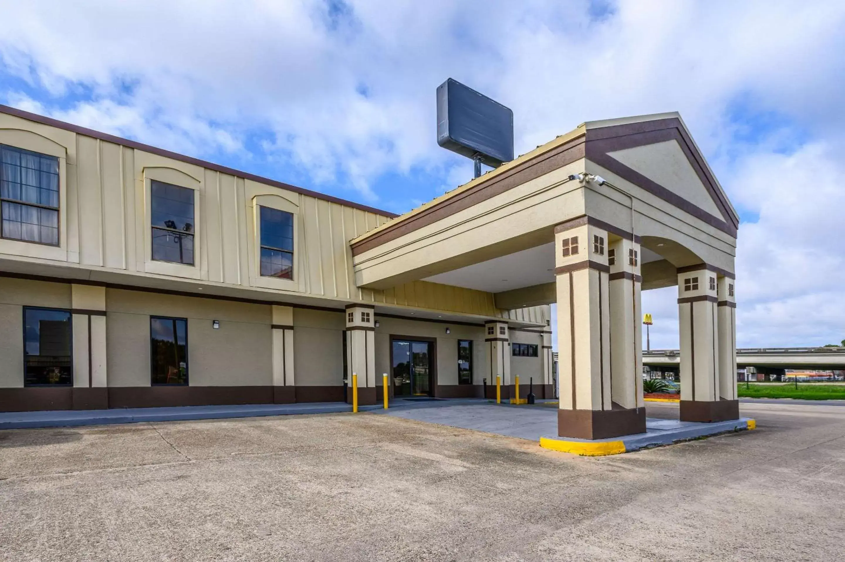 Property Building in Quality Inn New Orleans I-10 East