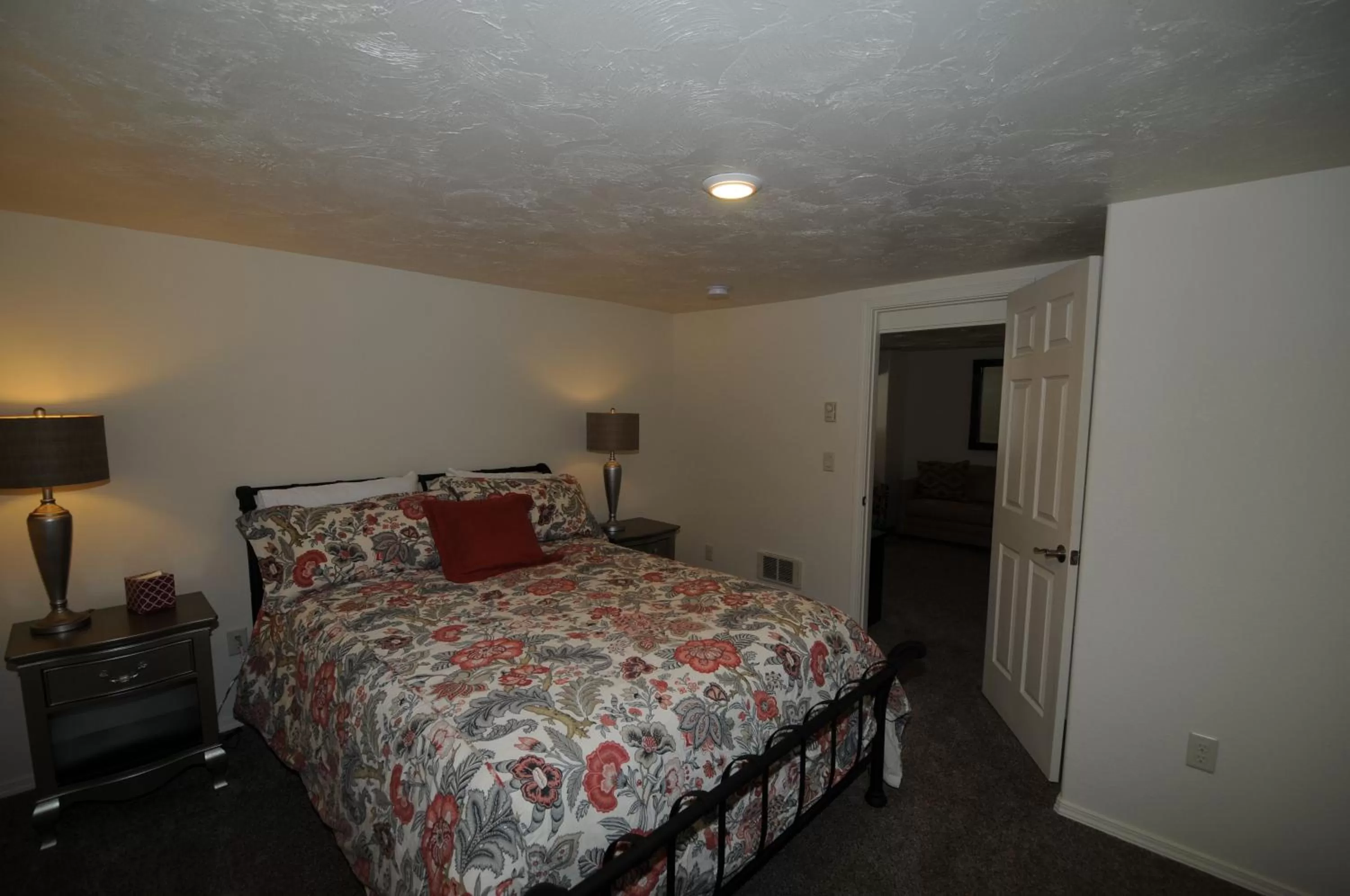 Bedroom, Bed in Fin and Feather Inn