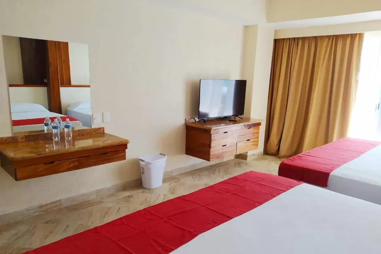 TV and multimedia in Mishol Bodas Hotel & Beach Club Privado