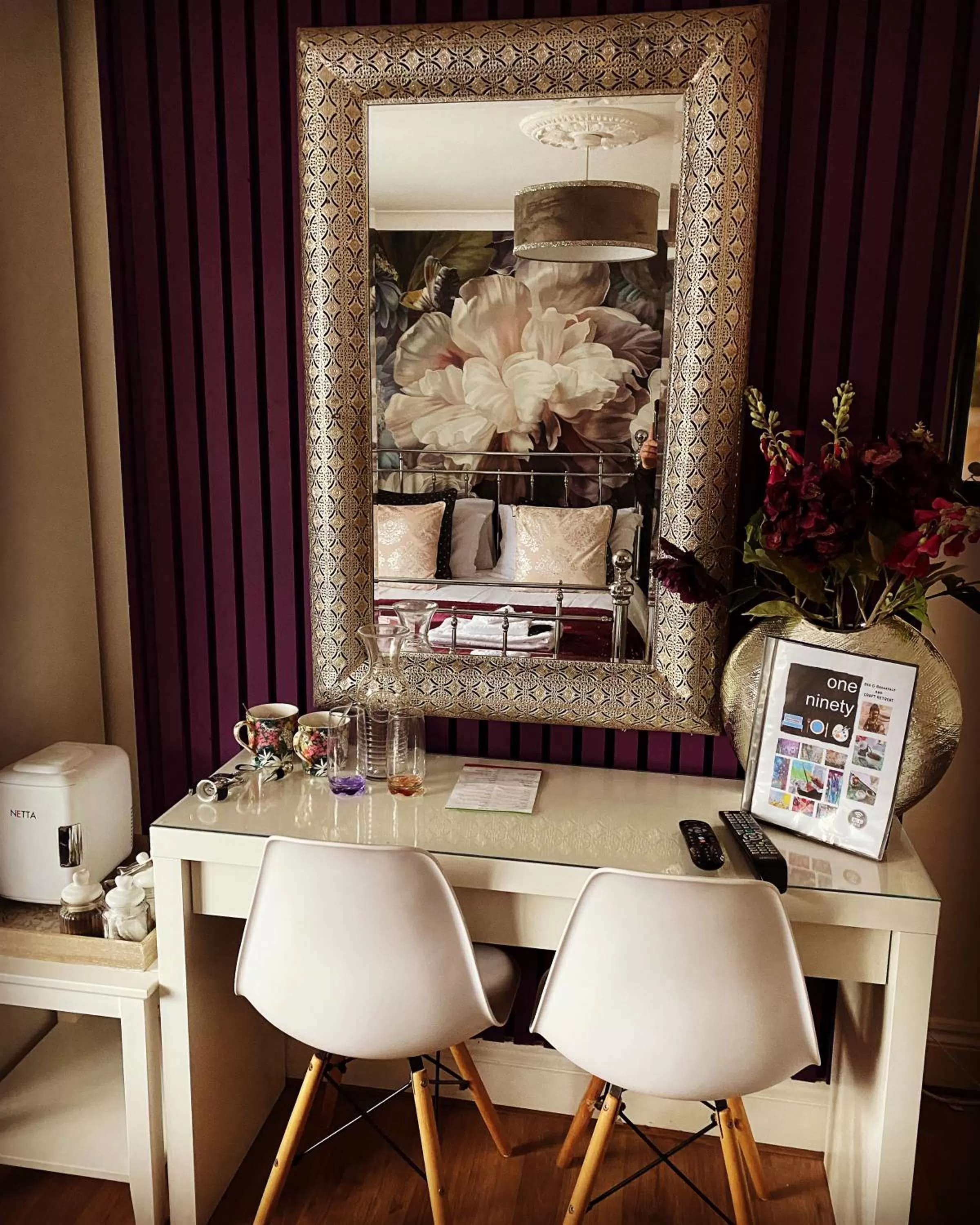 Restaurant/Places to Eat in One ninety Boutique Accommodation