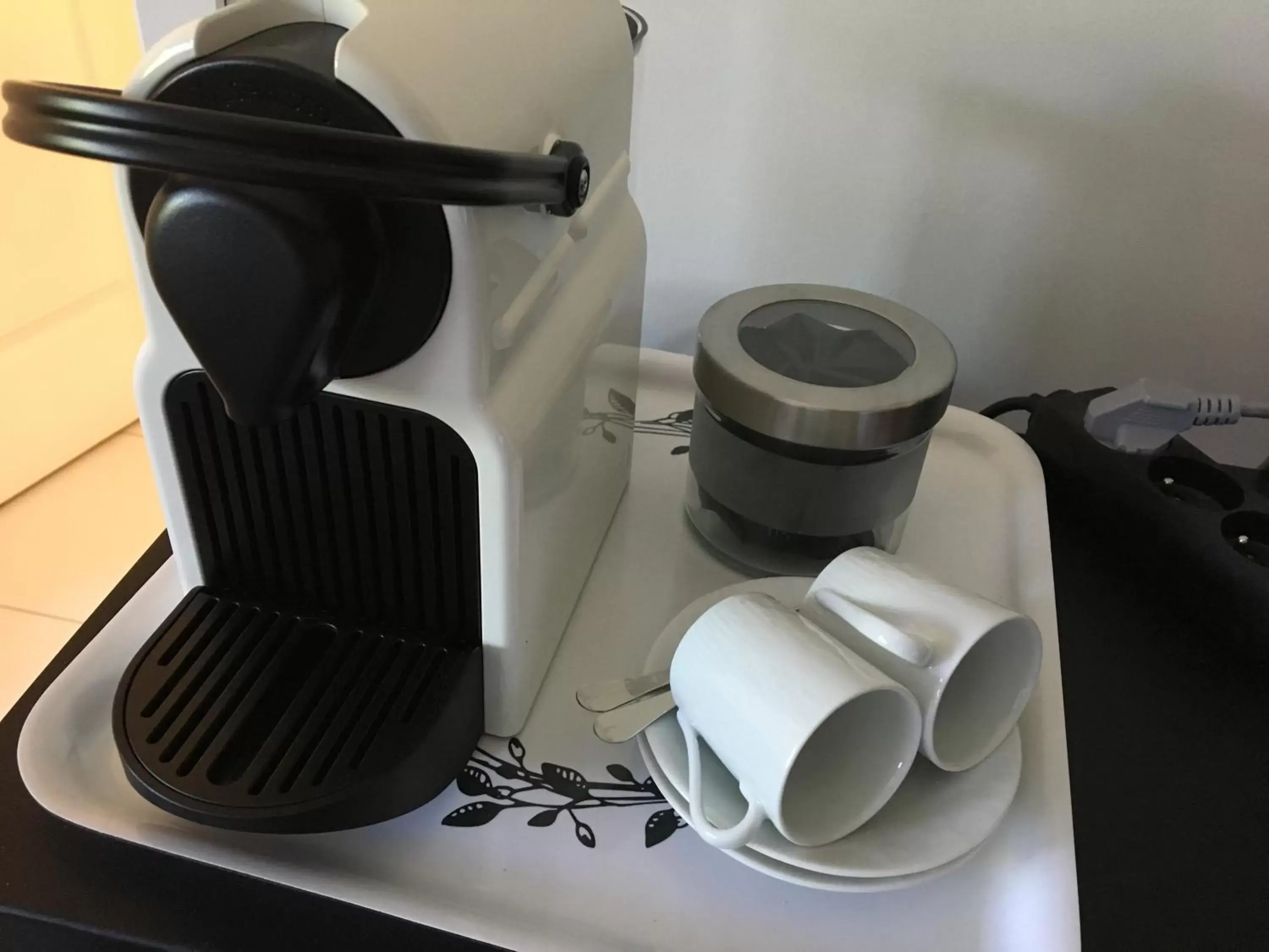 Coffee/tea facilities, Bathroom in Les Chambres Lauryvan