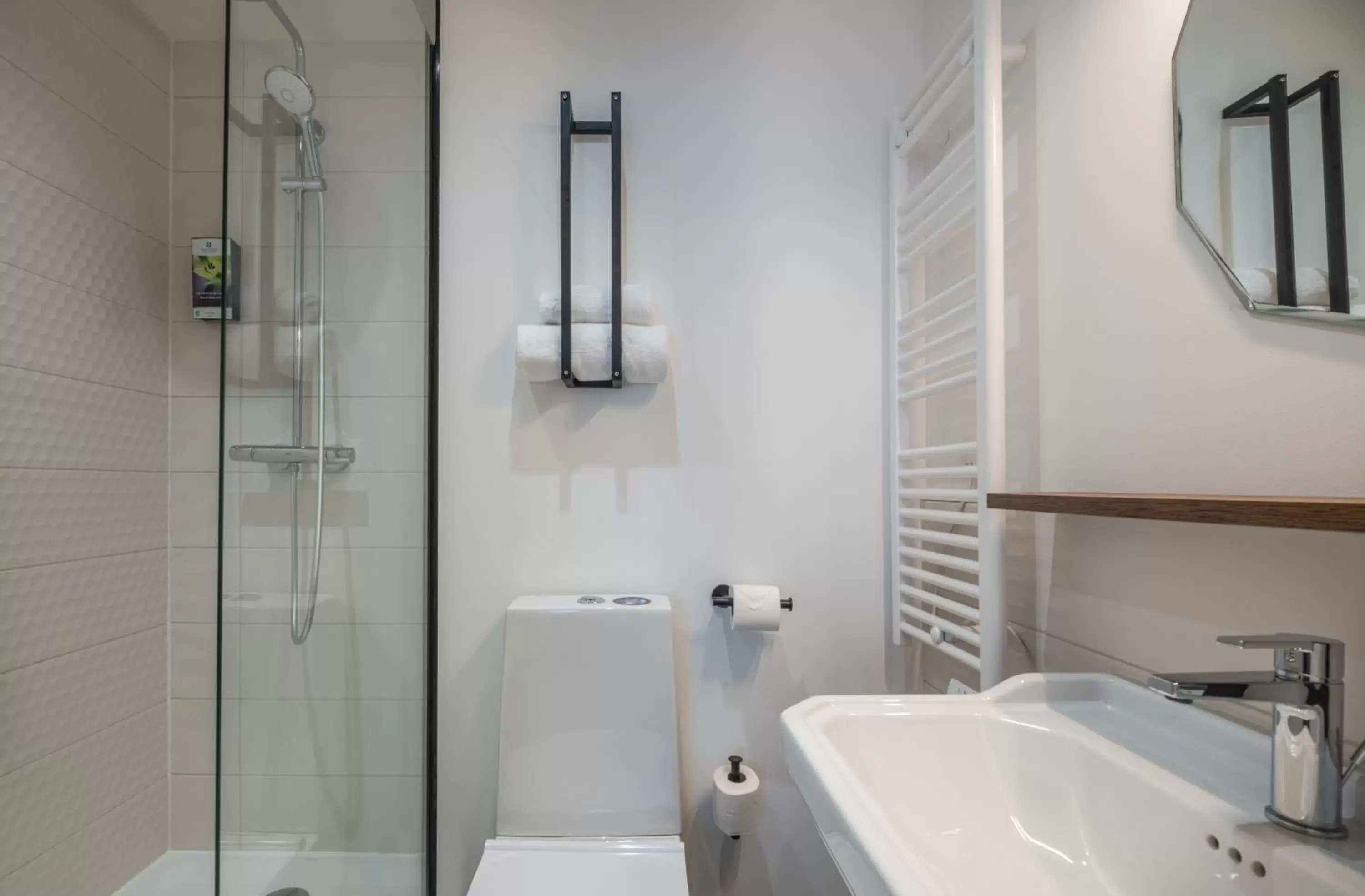 Bathroom in Sure Hotel By Best Western Lorient Centre