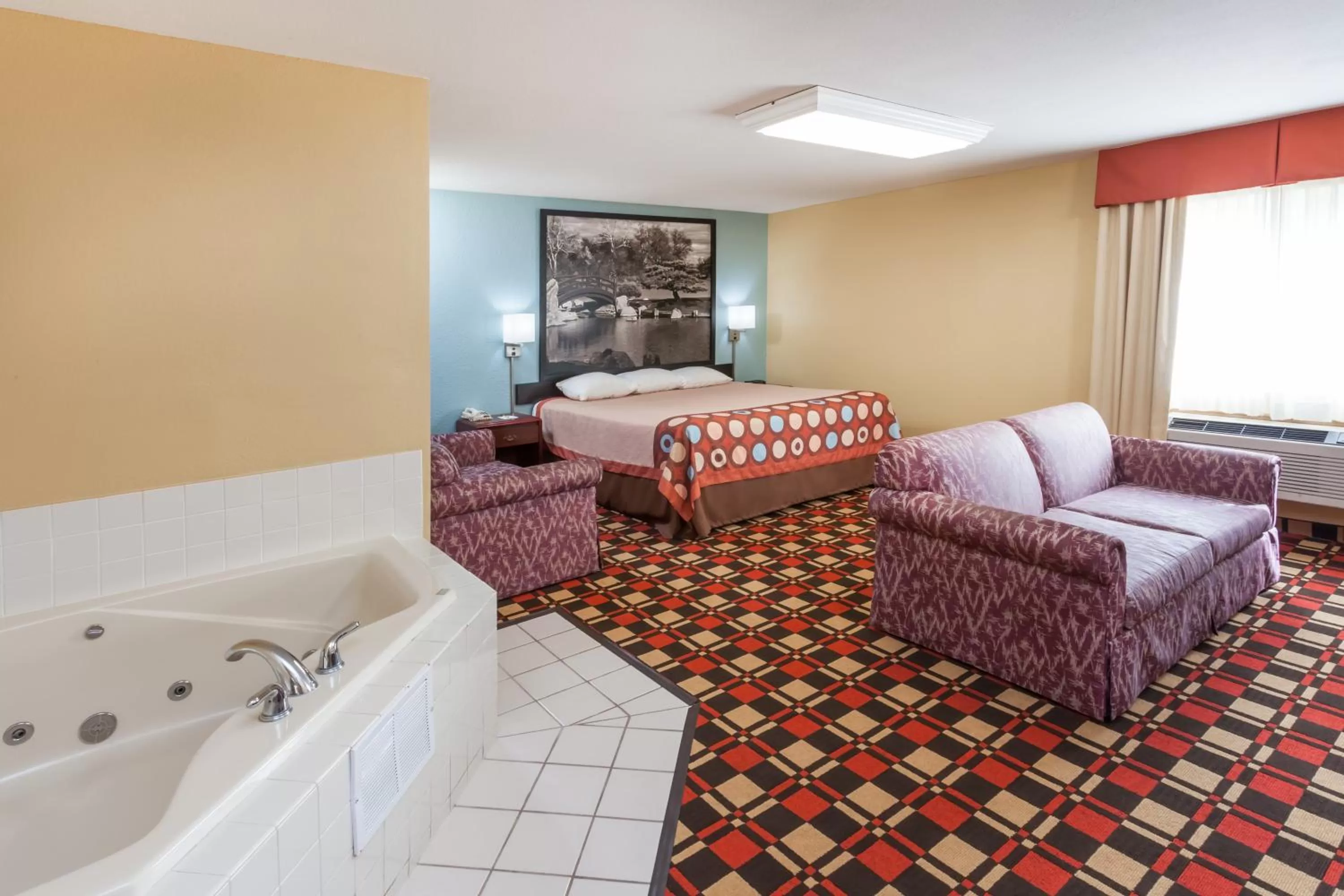 Photo of the whole room in Econo Lodge