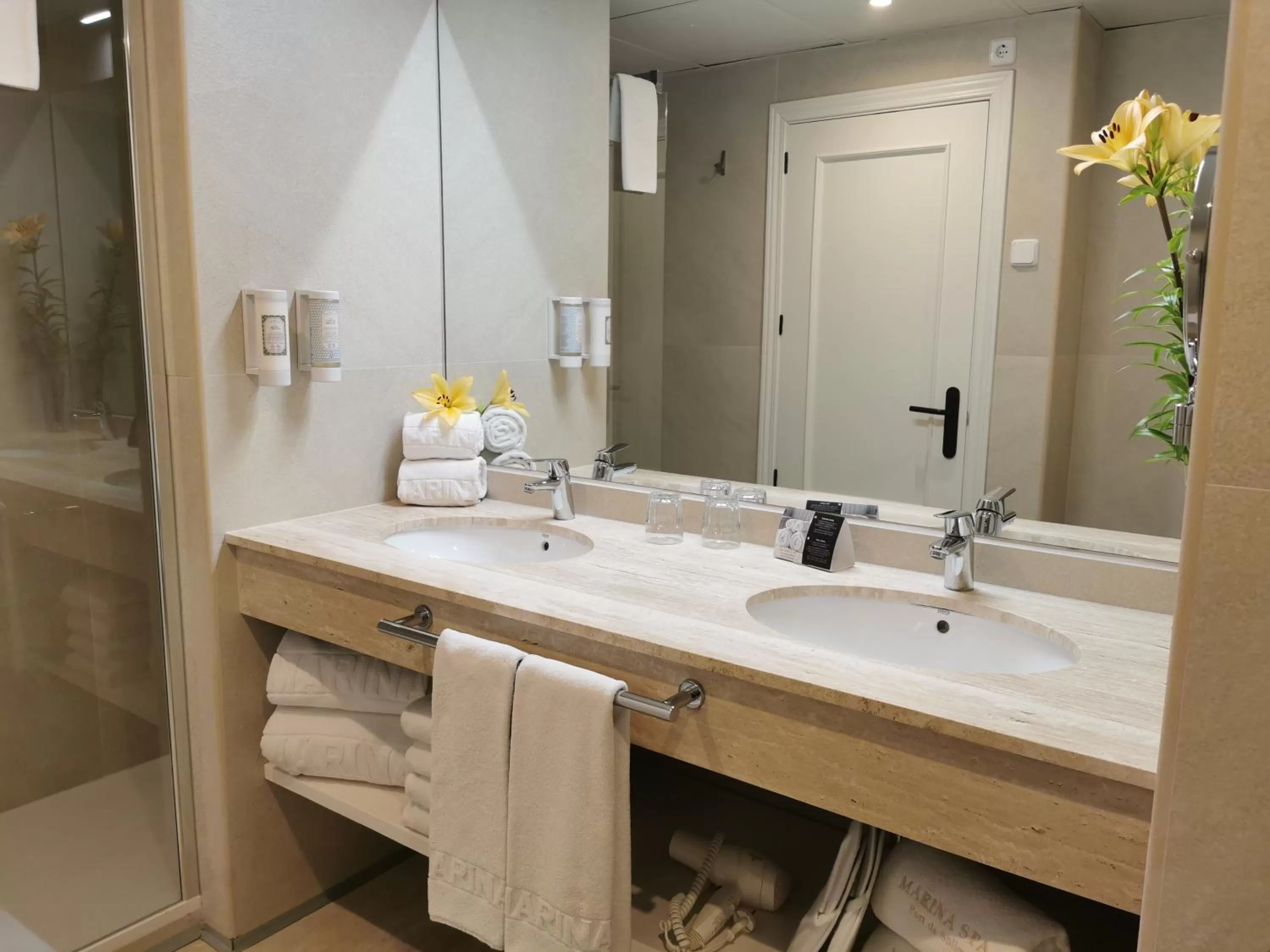 Bathroom in Hotel Marina