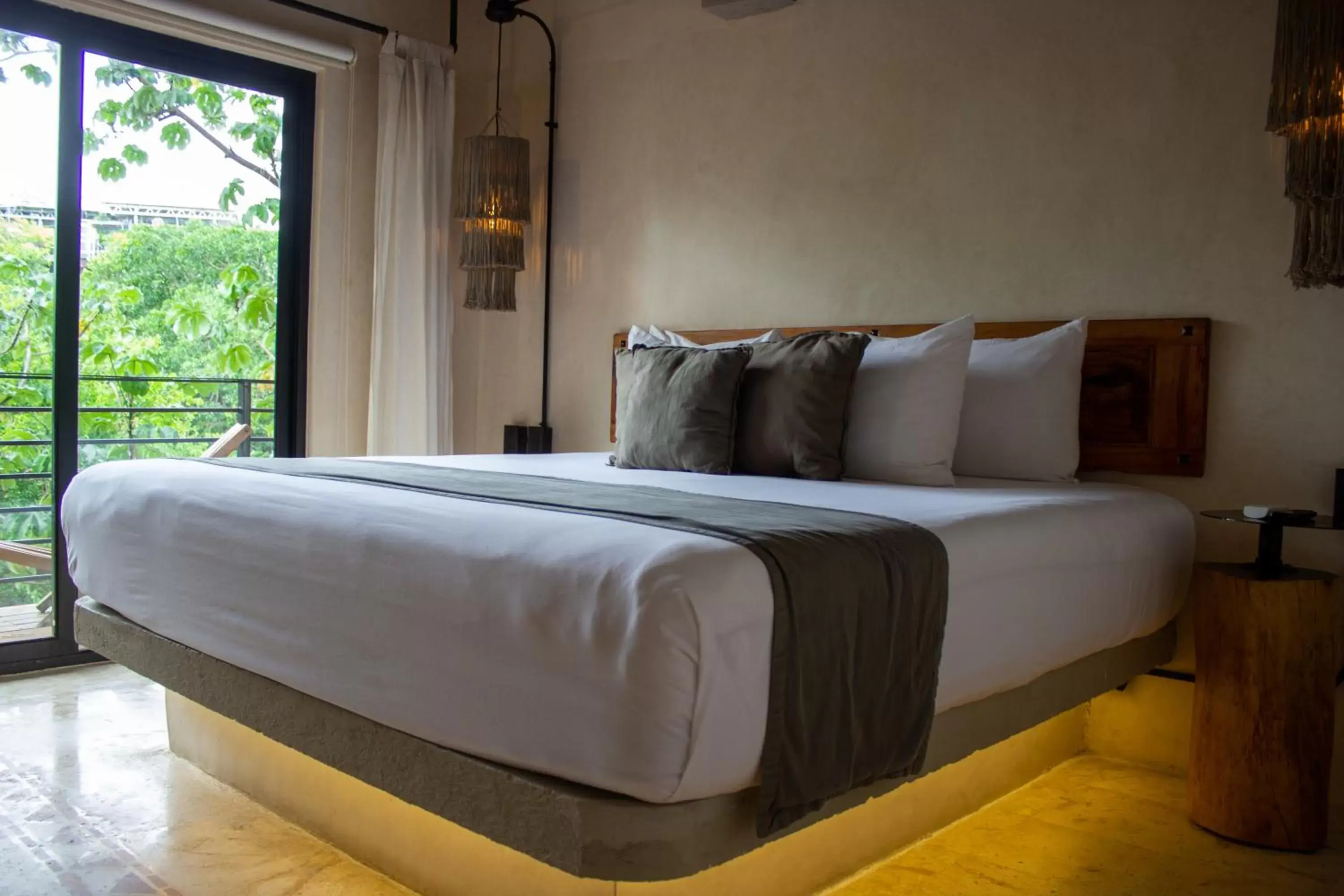 Bed in "5TH AVE Caribbean Paradise Boutique Hotel "by BFH"