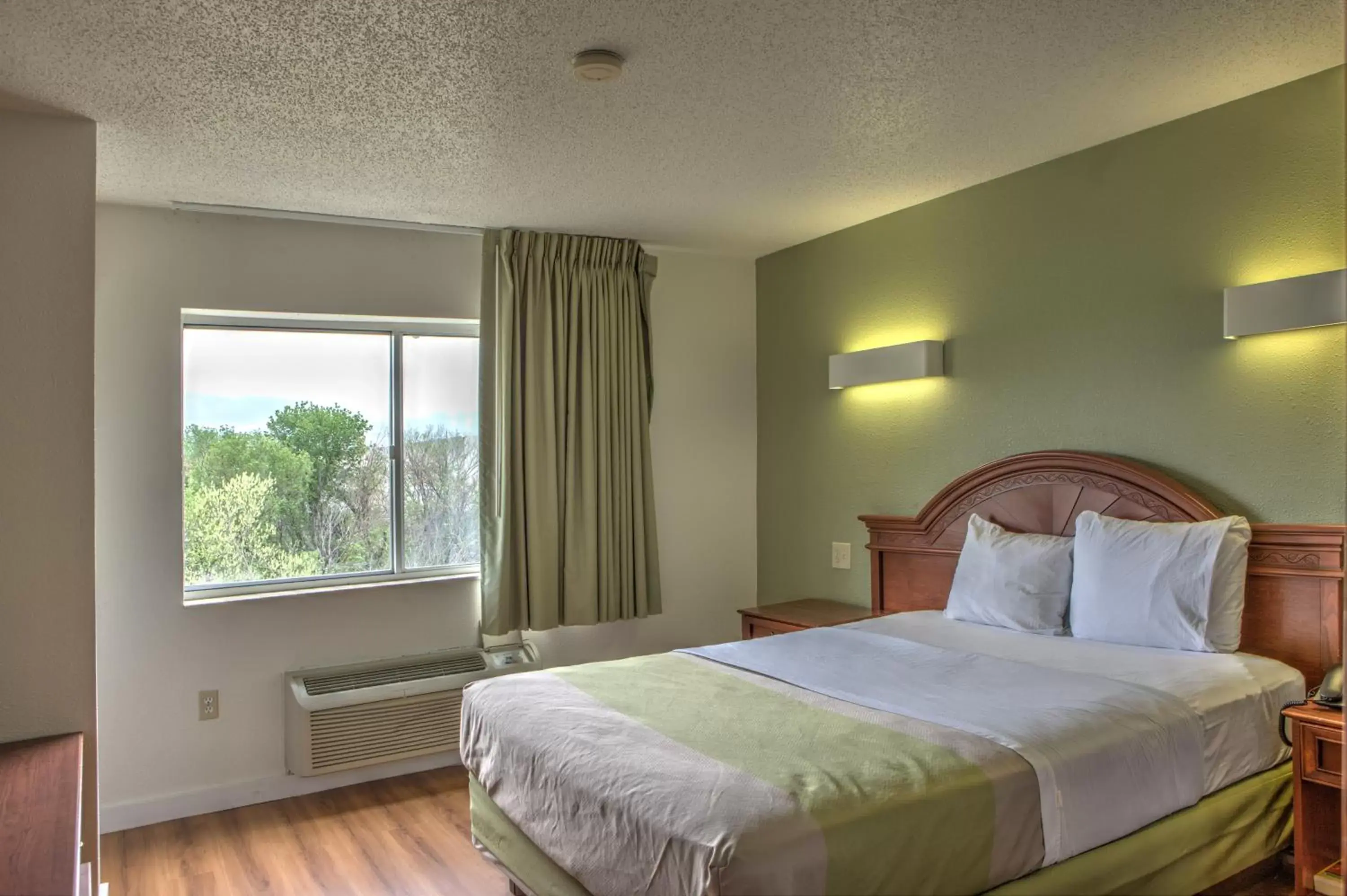 Bedroom, Room Photo in Motel 6-Dallas, TX - Northwest