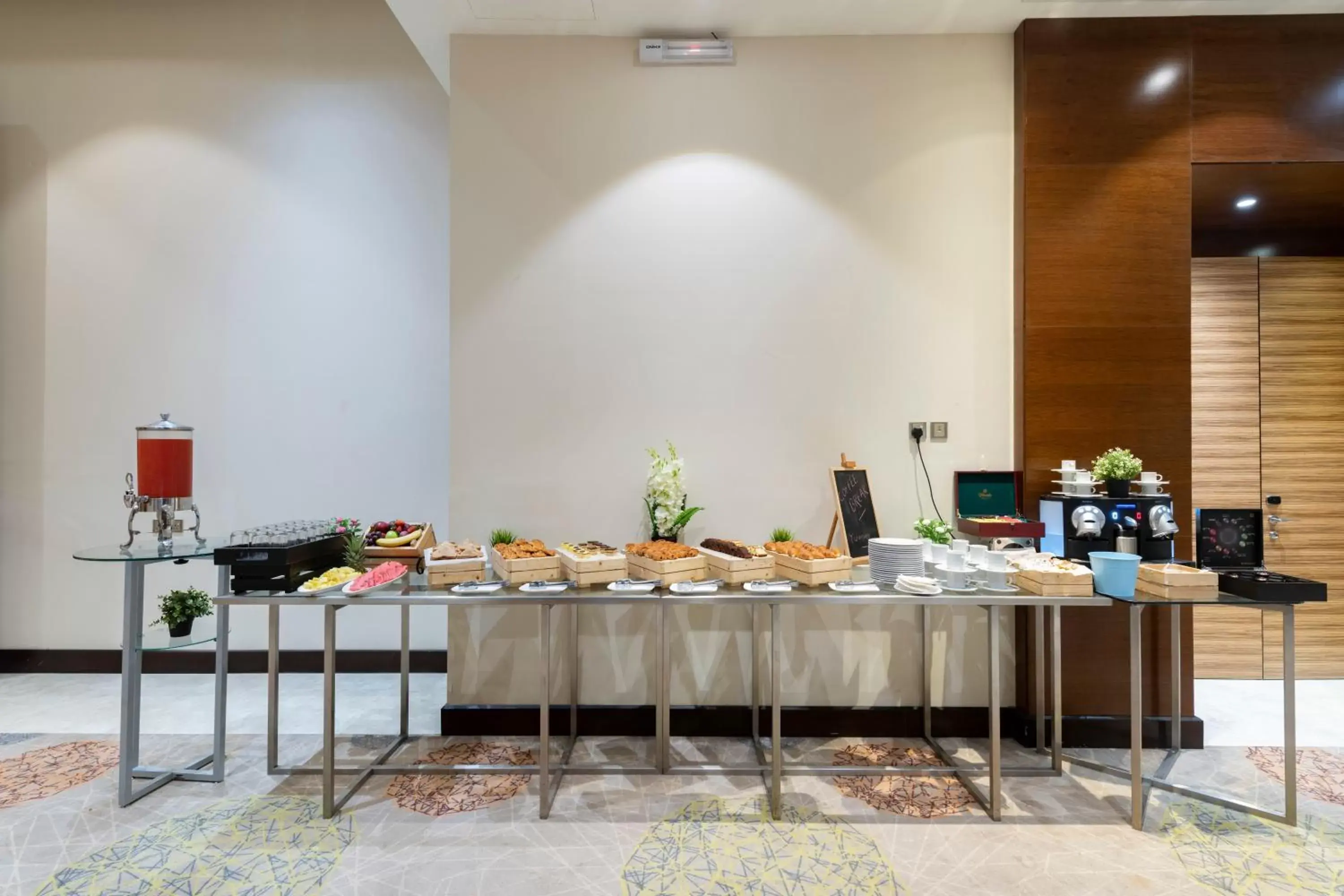 Meeting/conference room, Food in Radisson Blu Resort Jizan