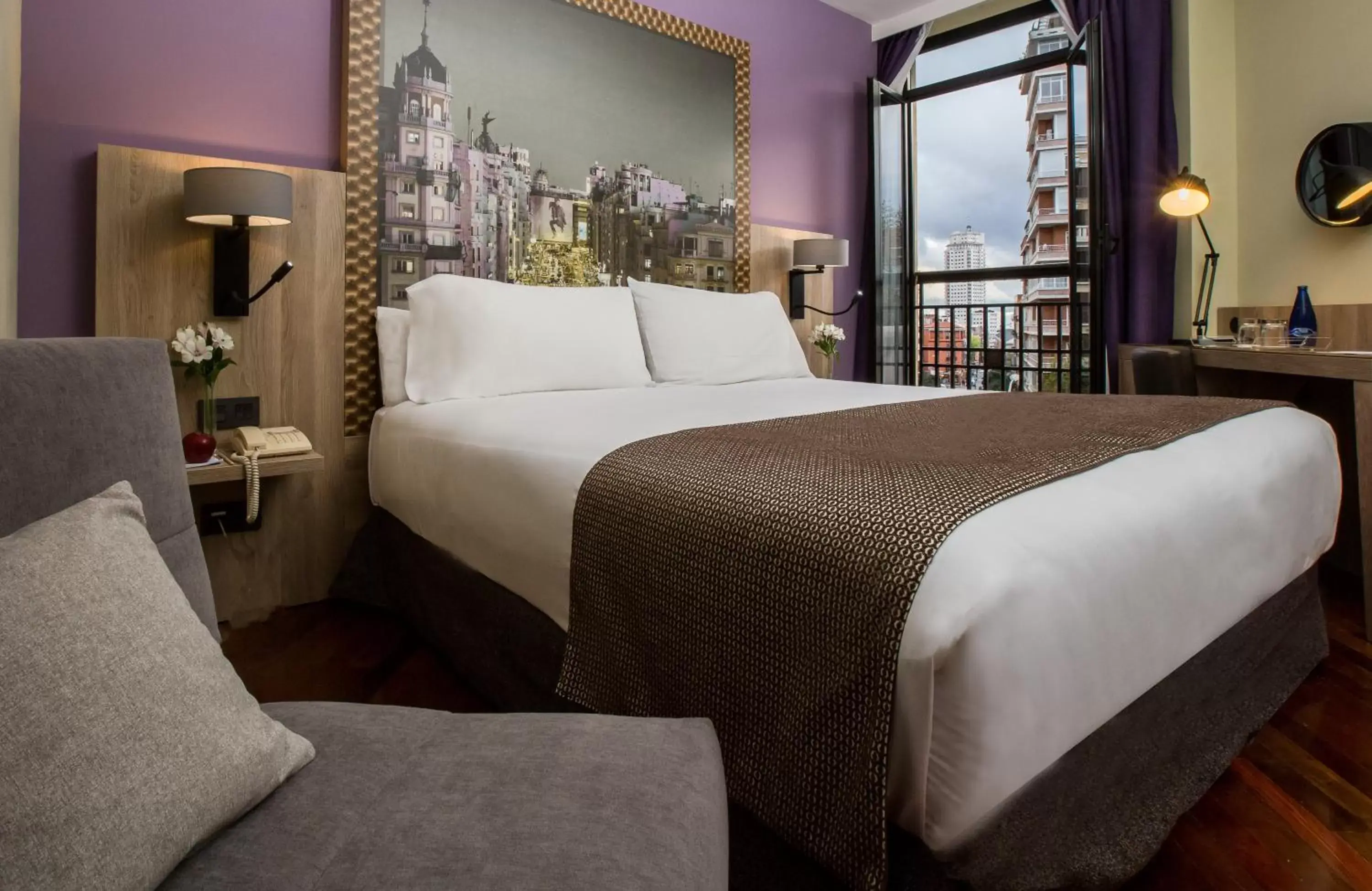 Bedroom, Bed in Leonardo Hotel Madrid City Center