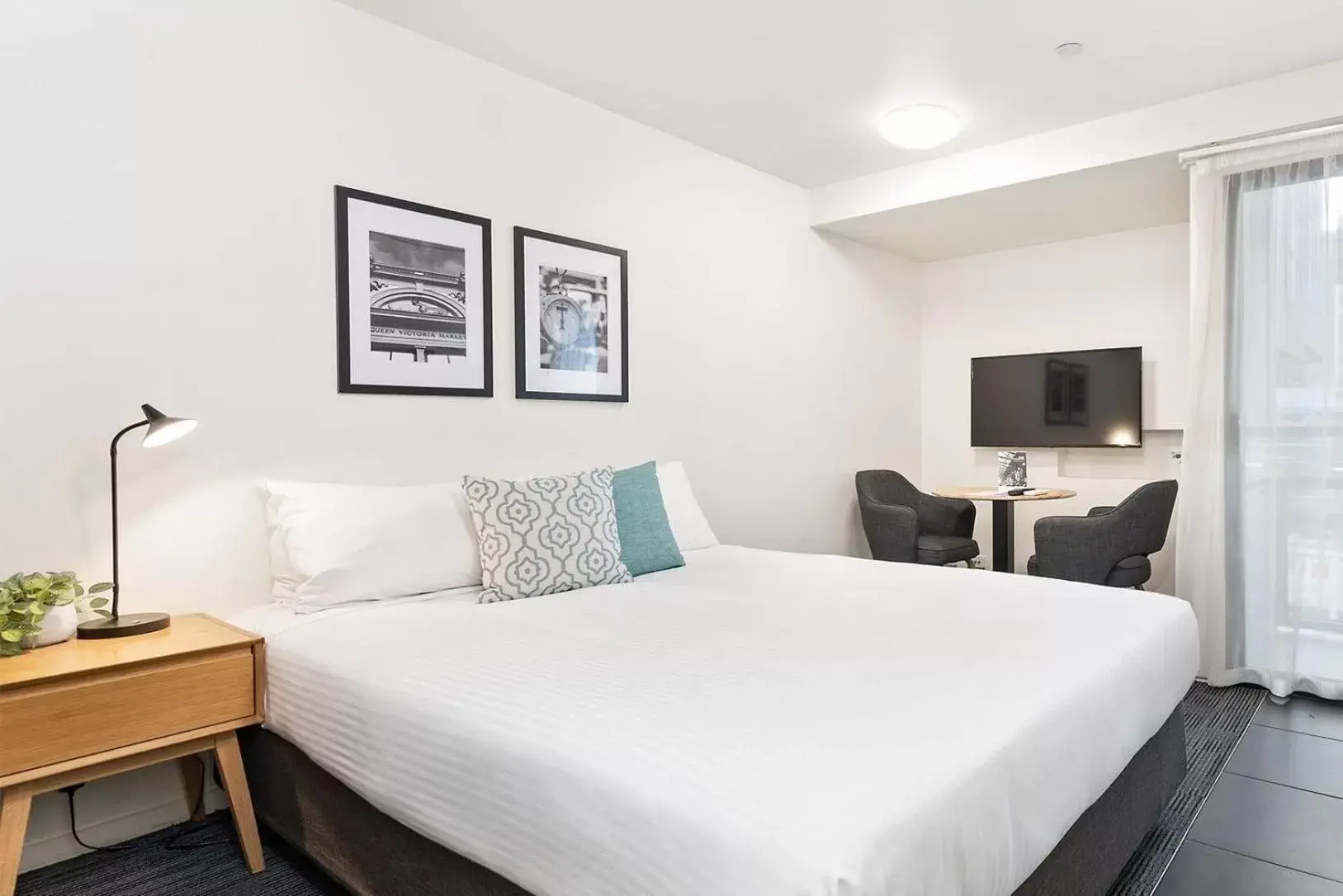 Bed in City Edge North Melbourne Apartment Hotel