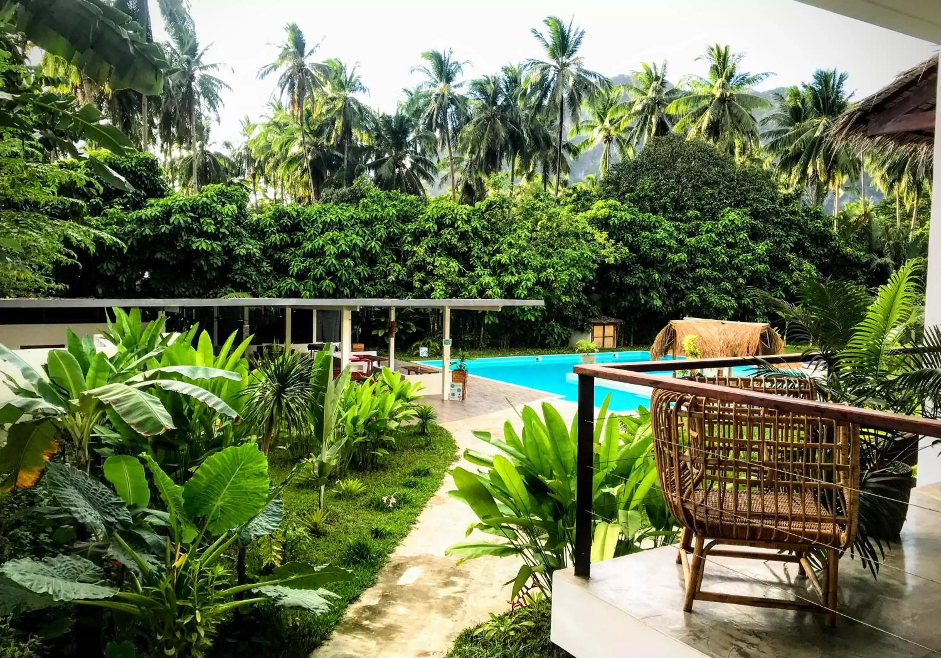 Garden, Swimming Pool in El Nido Moringa Resort