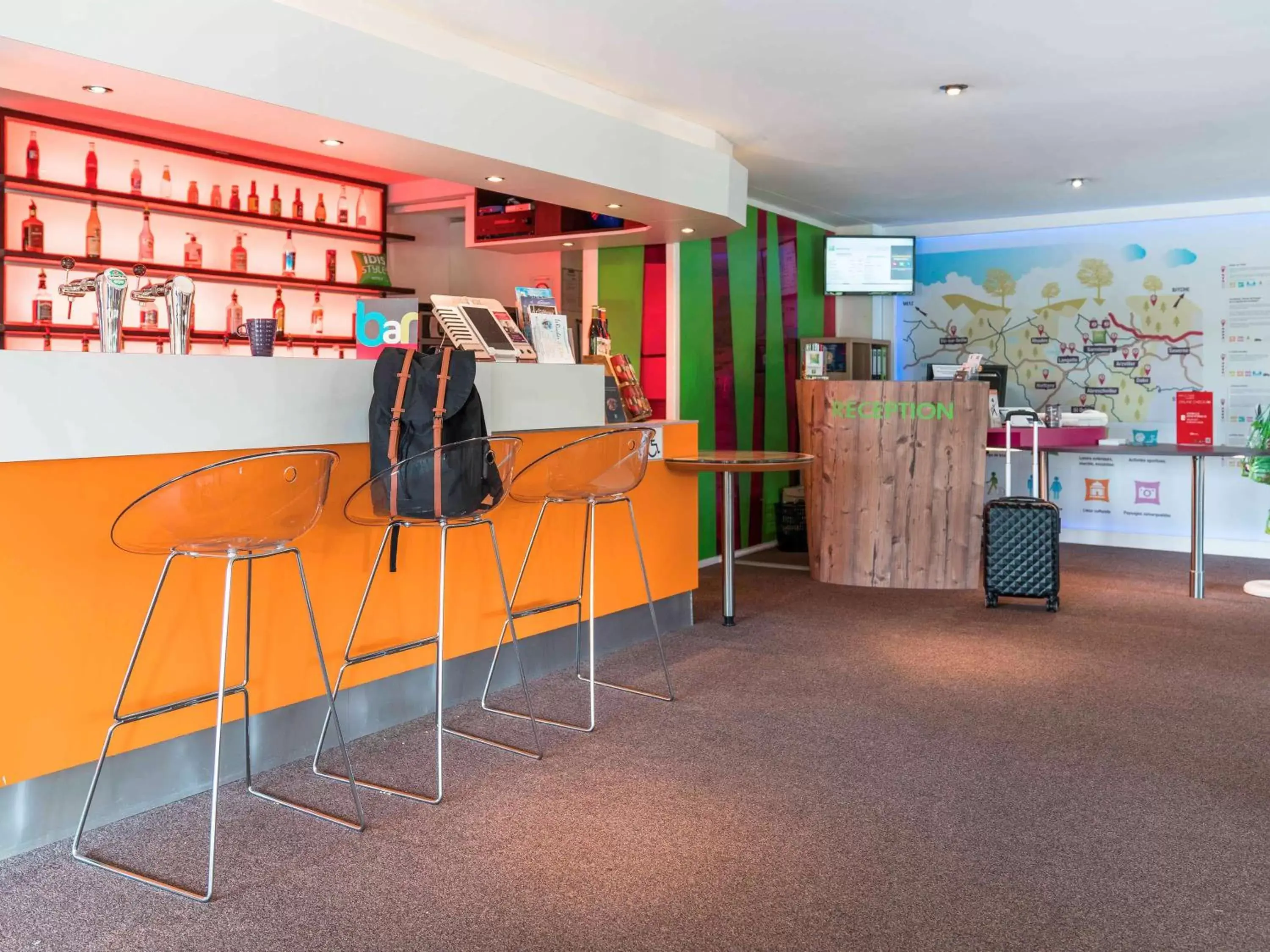 Lounge or bar in ibis Styles Sarrebourg