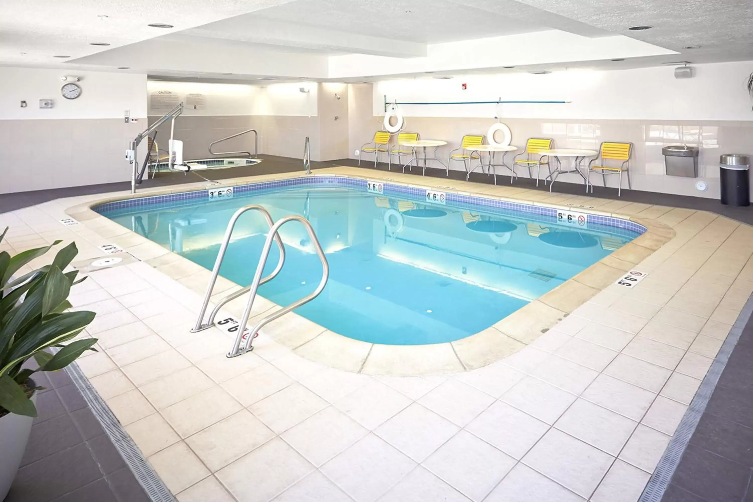 Swimming Pool in Fairfield Inn Salt Lake City South