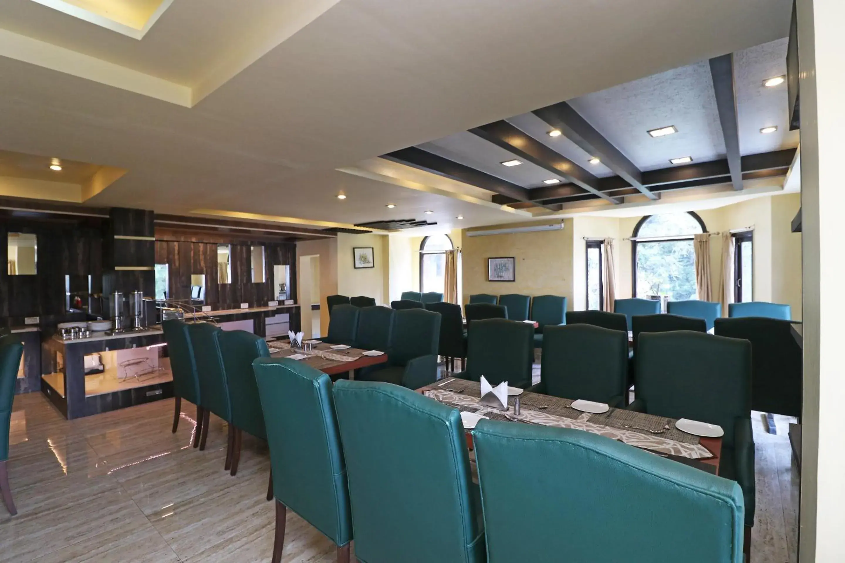 Restaurant/places to eat in Lall Ji Tourist Resort