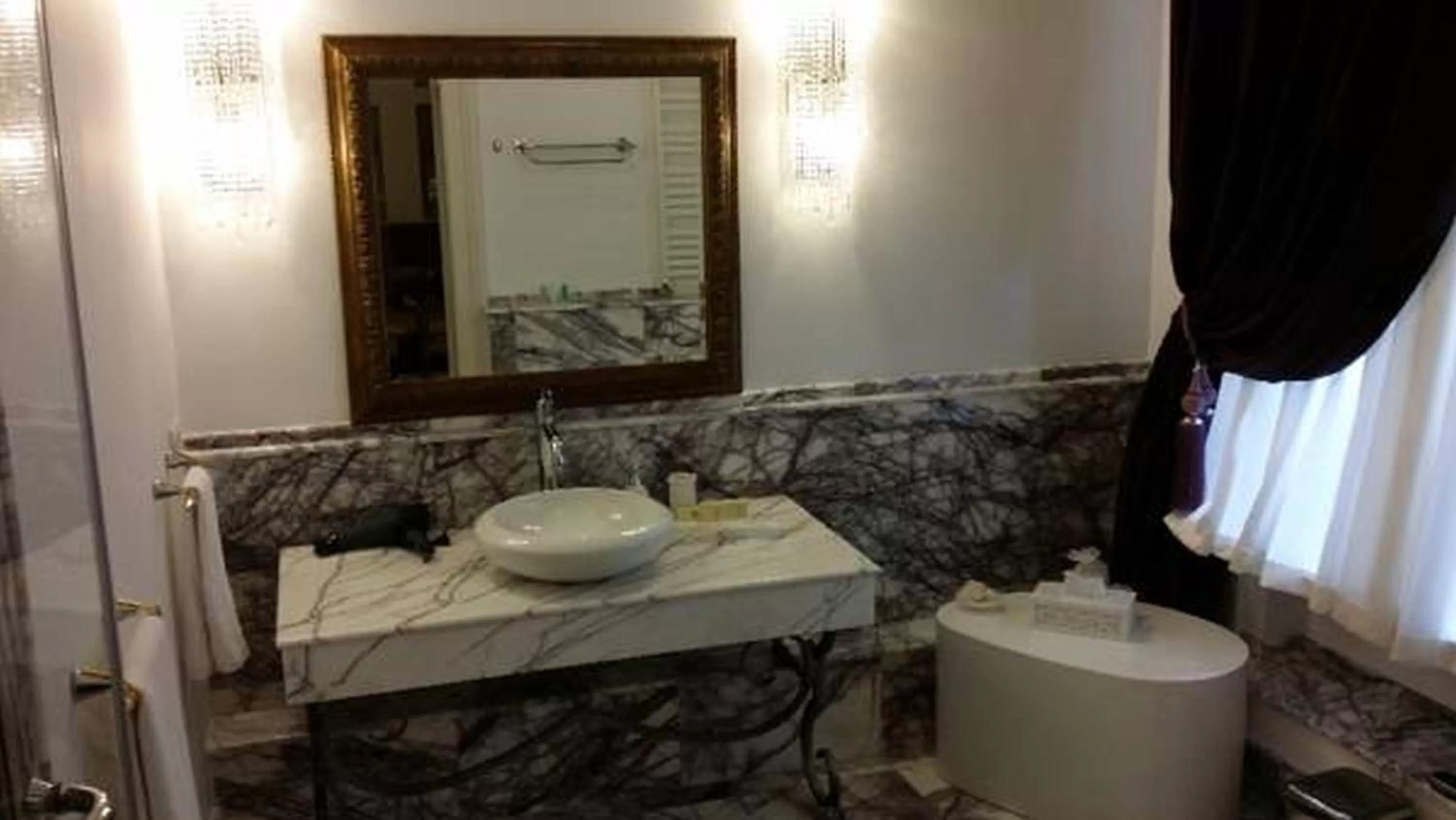 Grand Boutique Hotel