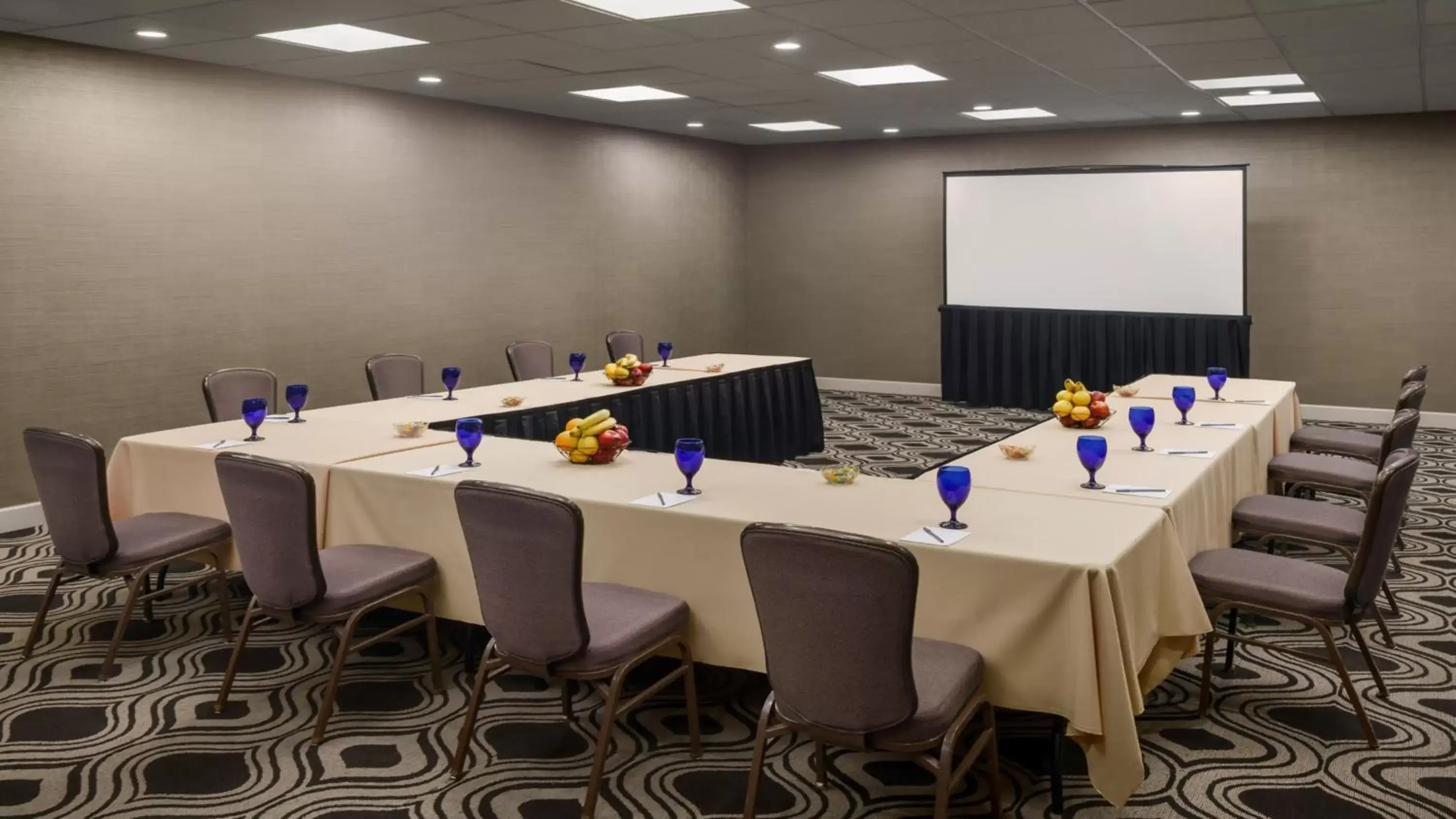 Meeting/conference room, Business Area/Conference Room in Crowne Plaza Phoenix Airport - PHX, an IHG Hotel