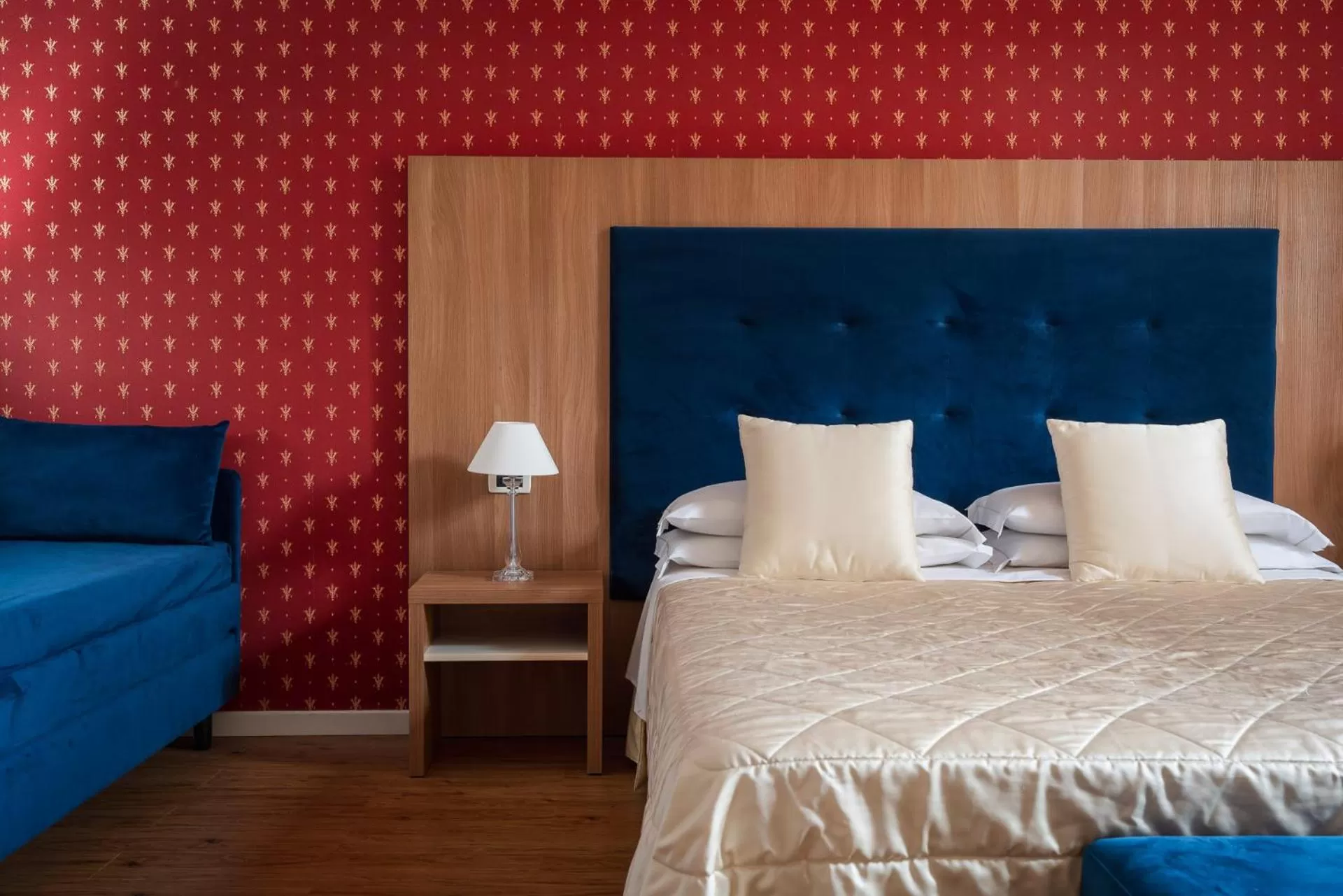 Photo of the whole room, Bed in Albergo Rossini 1936