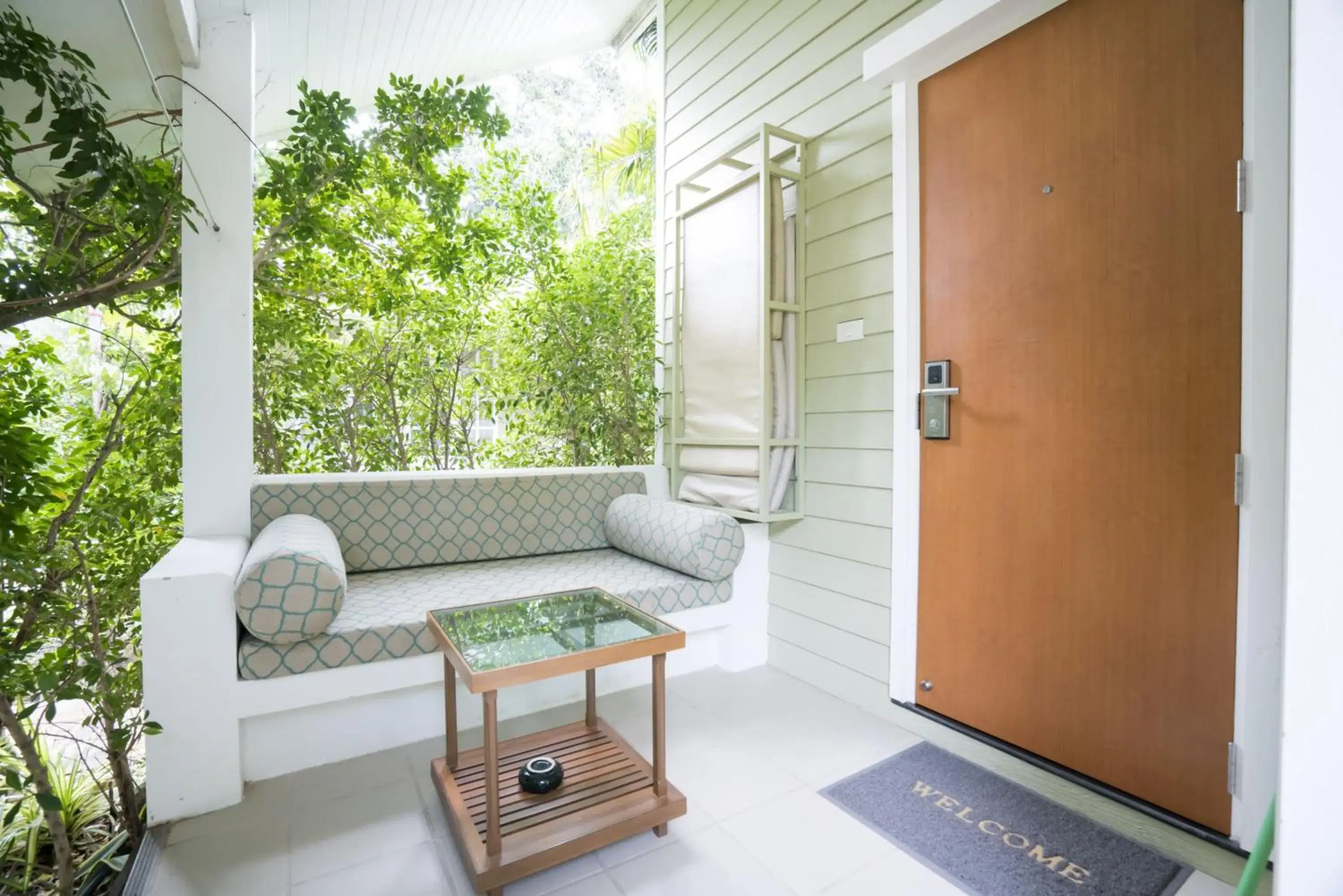 Balcony/Terrace, Seating Area in King's Garden Resort - SHA Plus