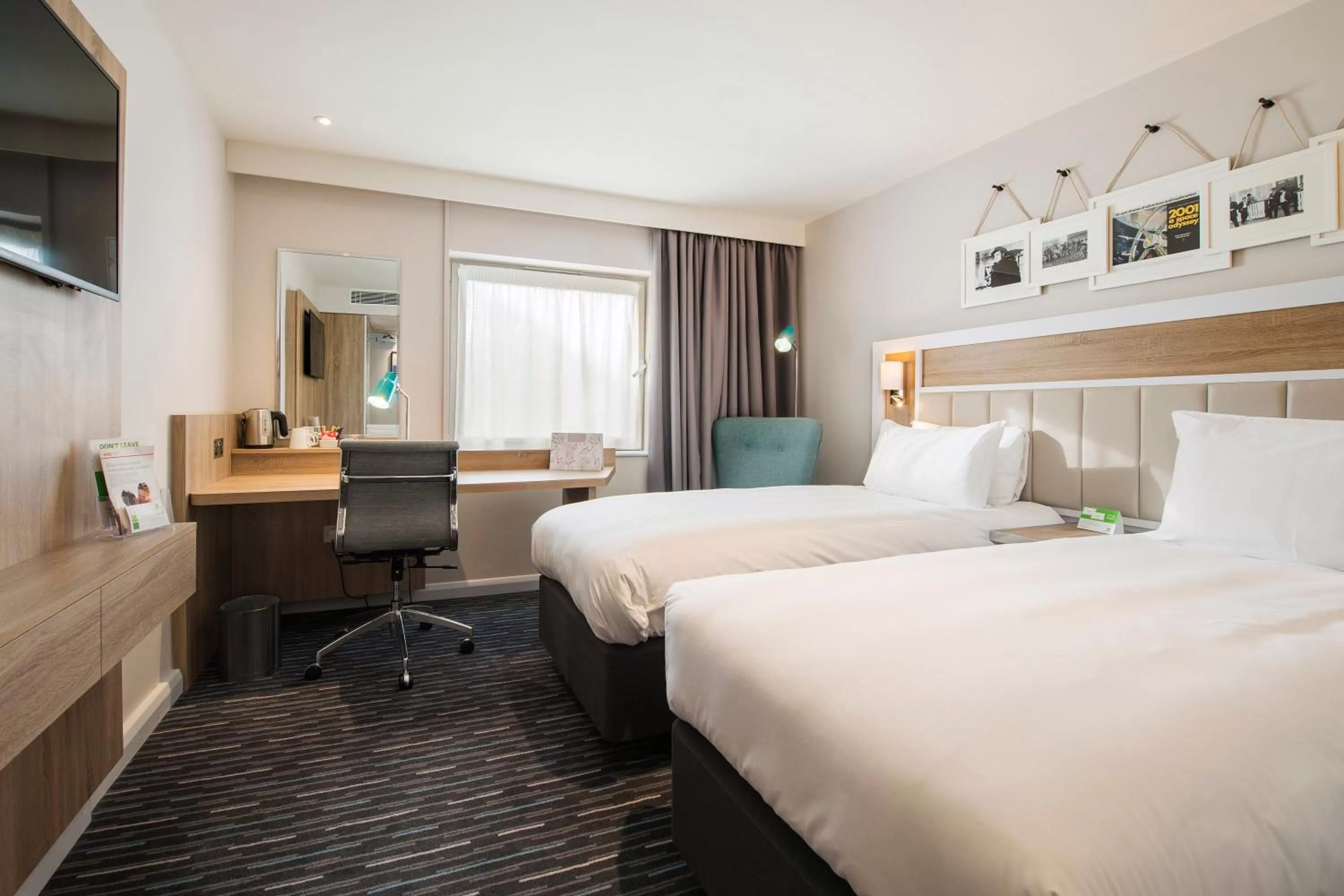 Photo of the whole room, Bed in Holiday Inn London-Shepperton by IHG