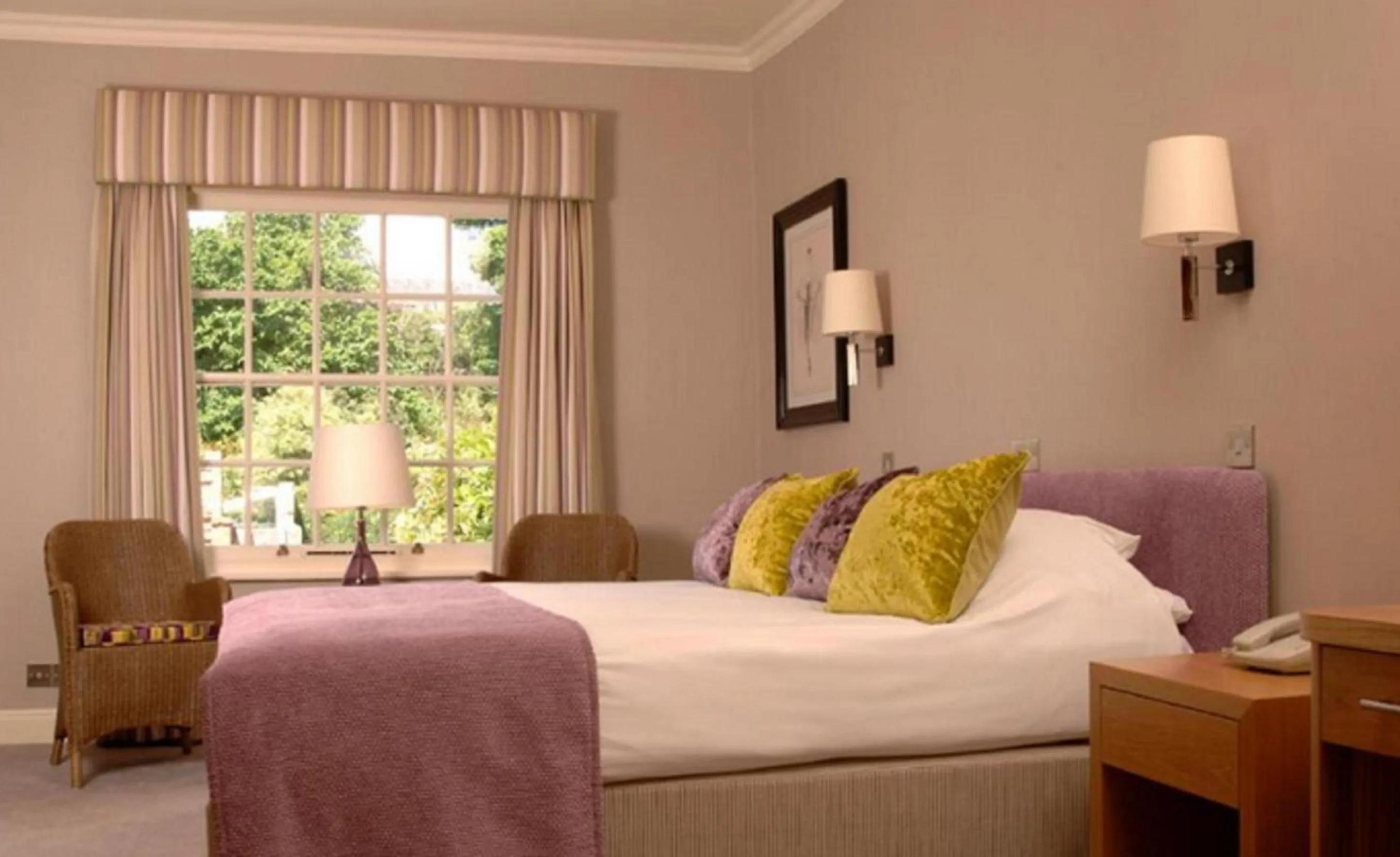 Bedroom, Bed in Wentworth Hotel