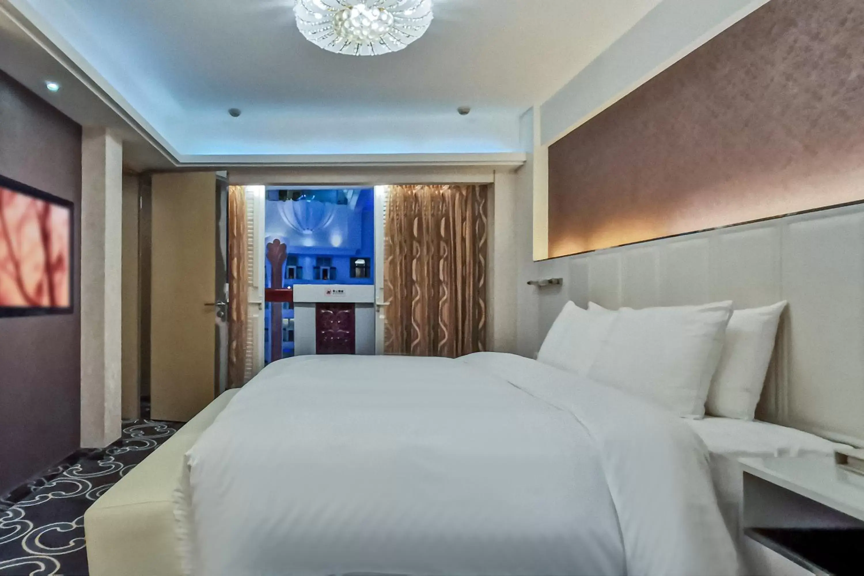 Bed in Nanjing Central Hotel