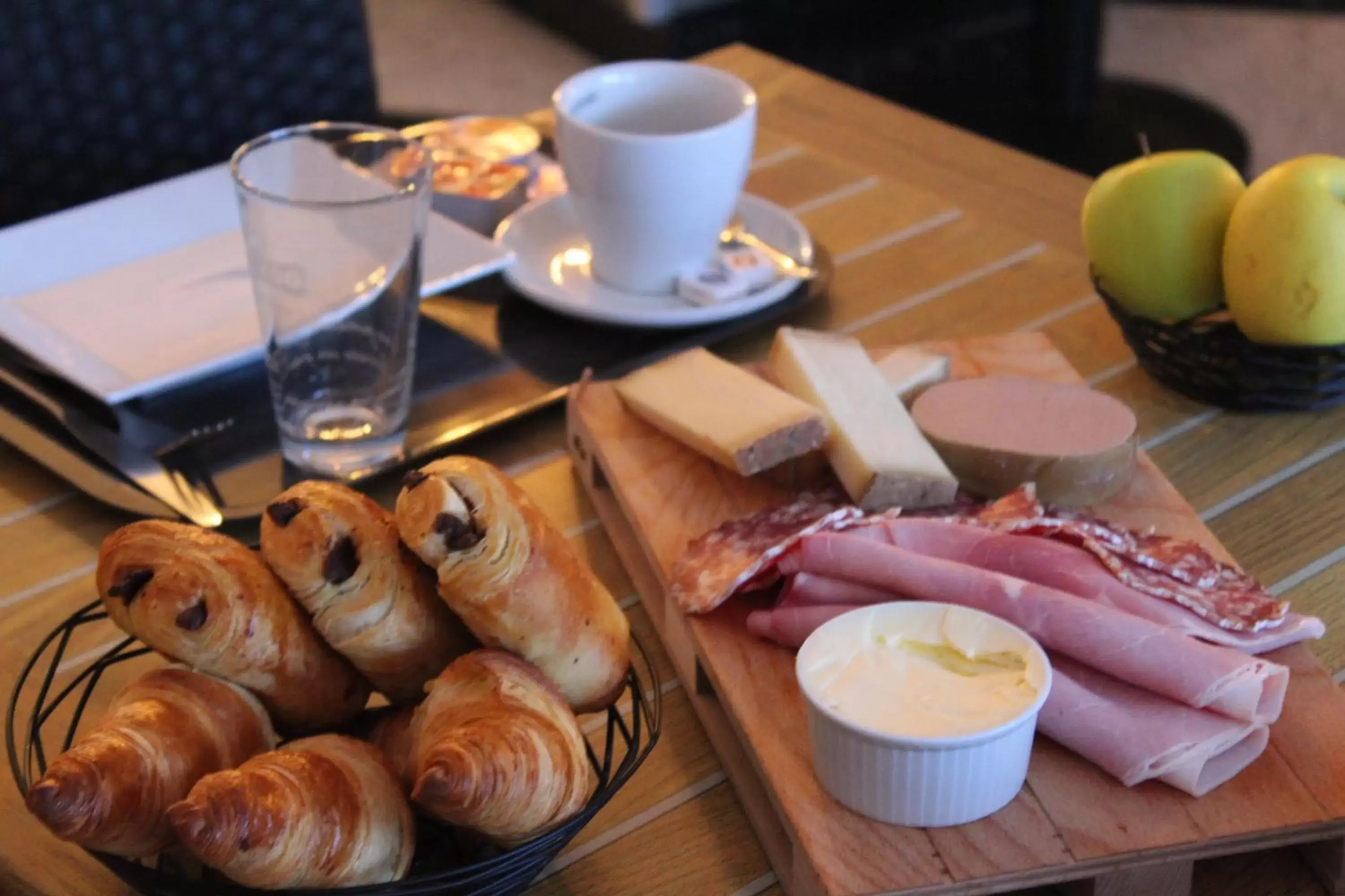 Continental breakfast, Breakfast in Les Glycines